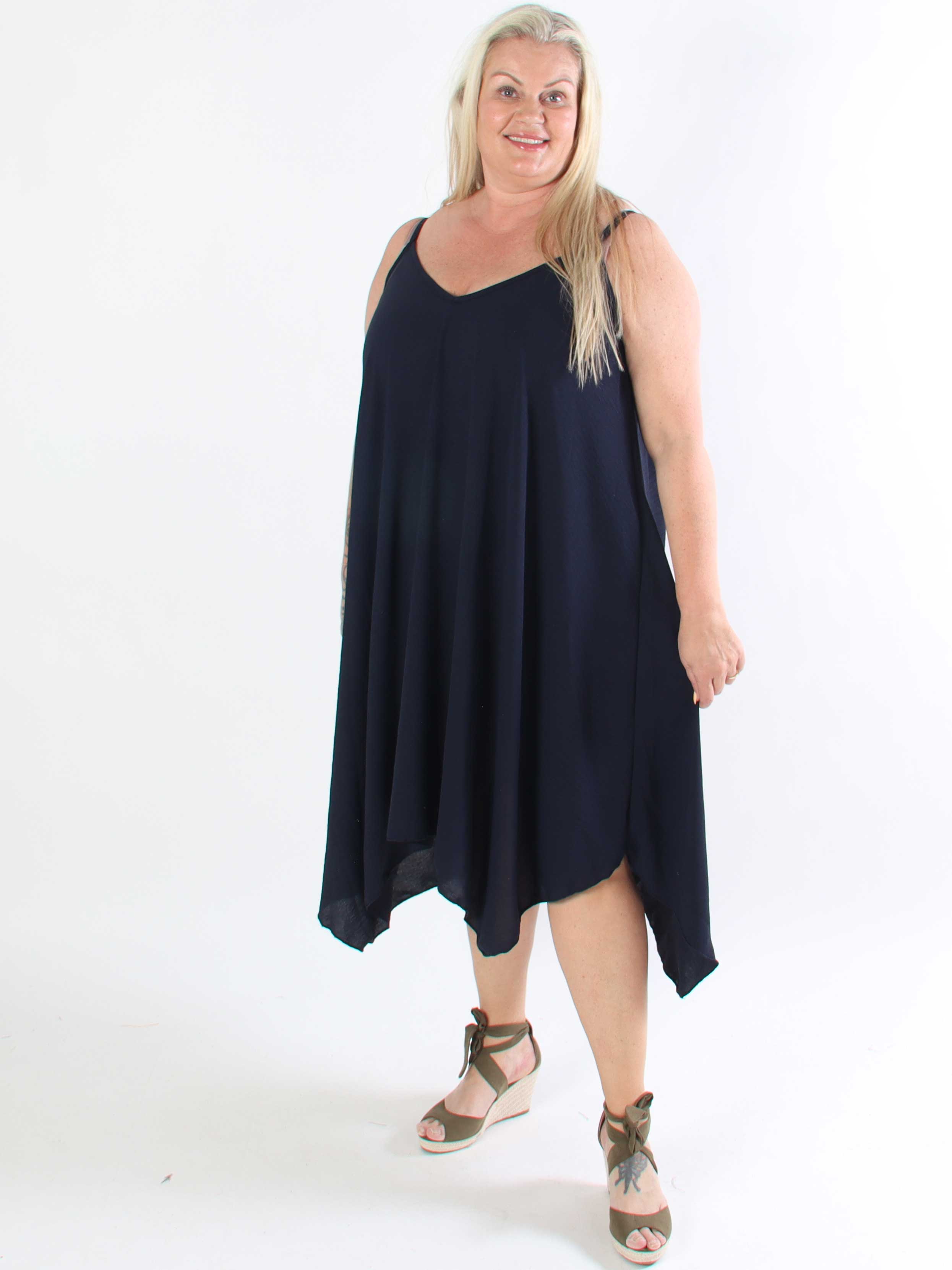 Galadriel - Sød let plus size stropkjole i viskose