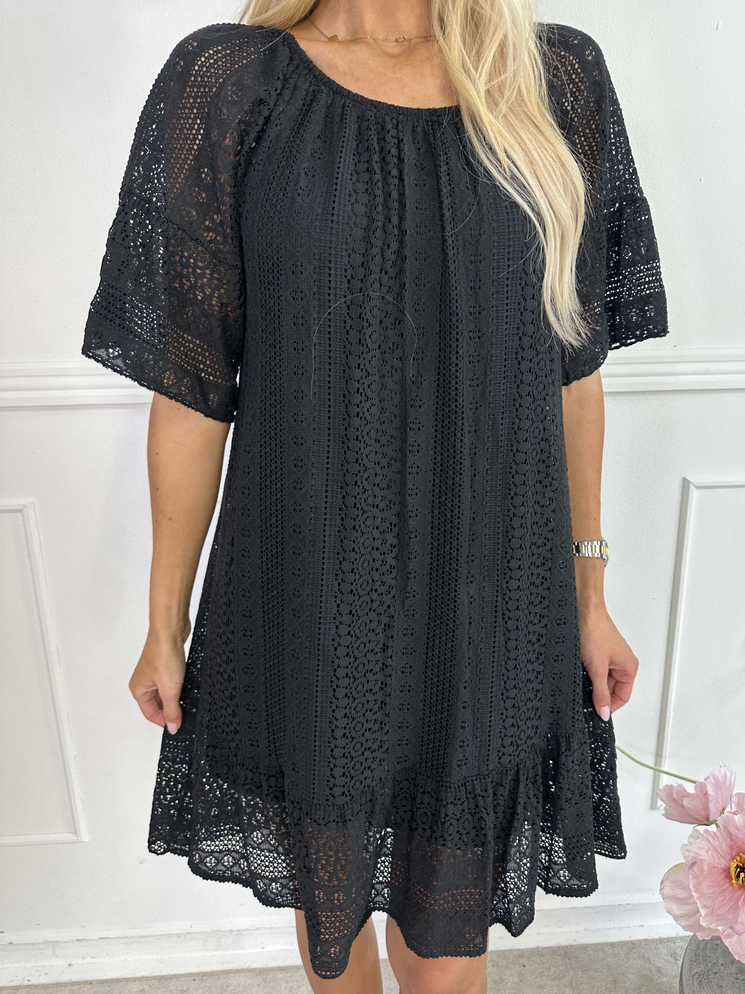 Galateia Sleeves - Kjole i blød blonde i bomuld