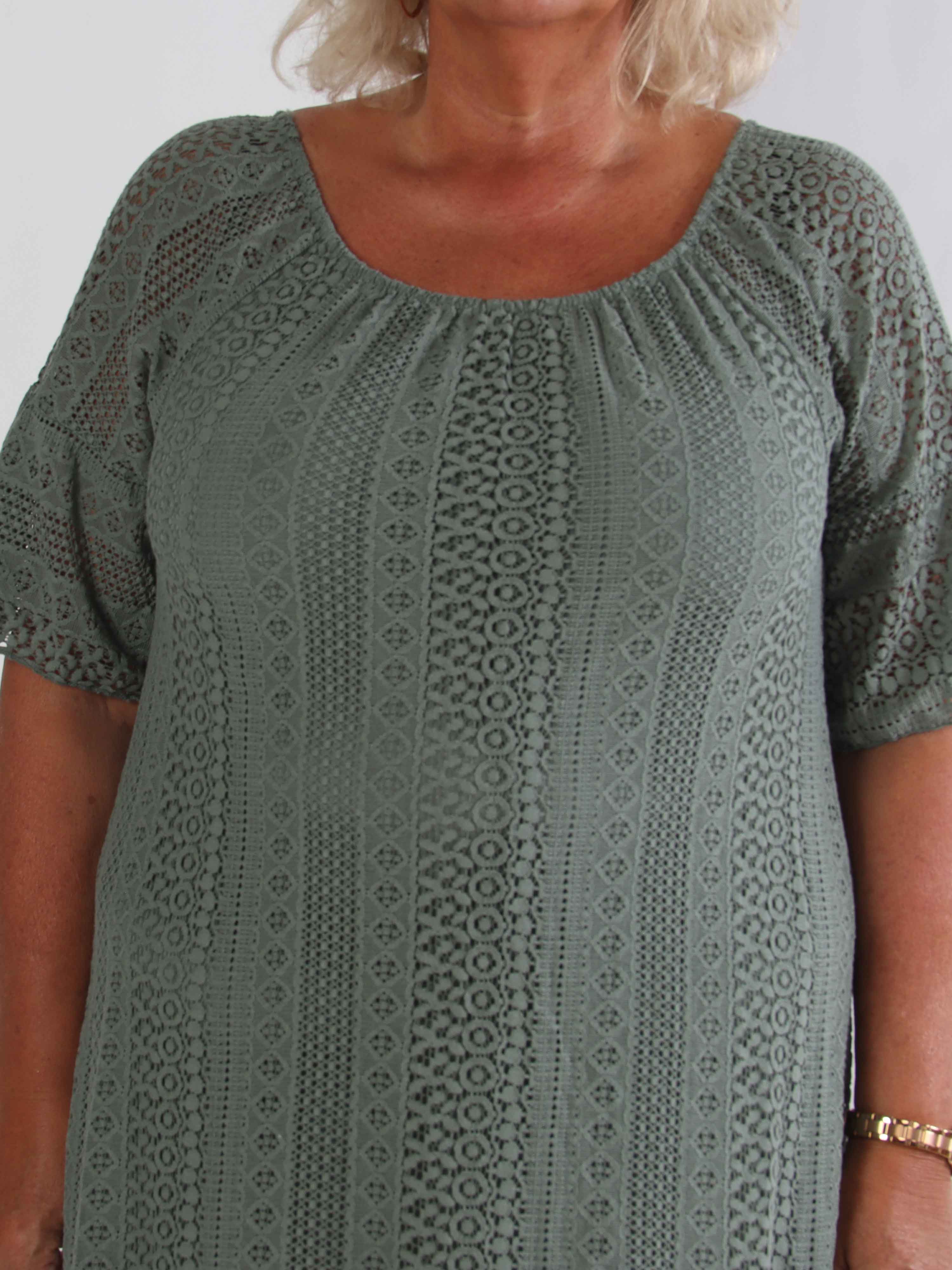 Galateia Sleeves - Plus size kjole i blød blonde i bomuld