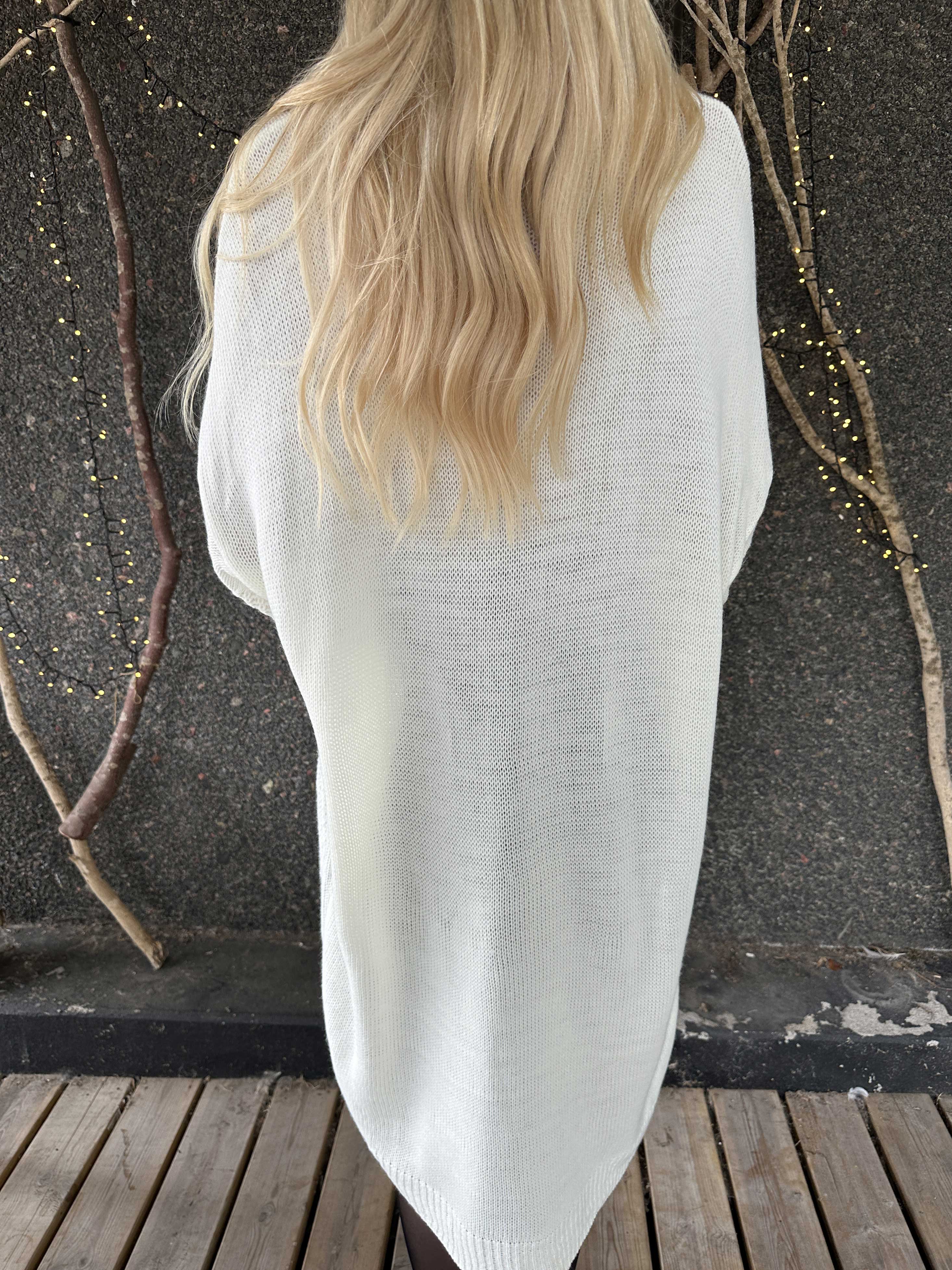 Garaldine - Strikkjole med strikket mønster og turtleneck