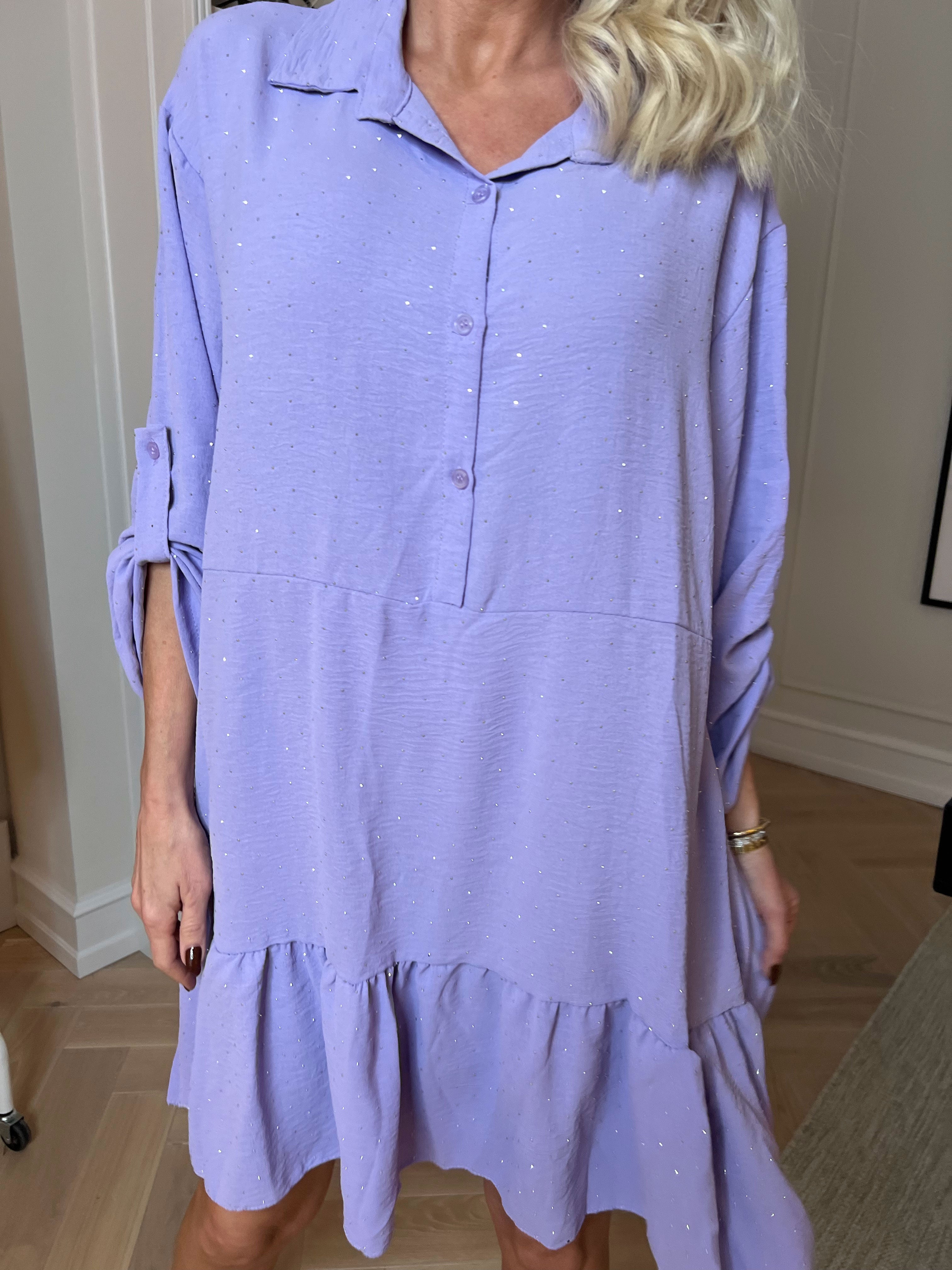 Gissele - Sød kjole i viskose med fine similisten