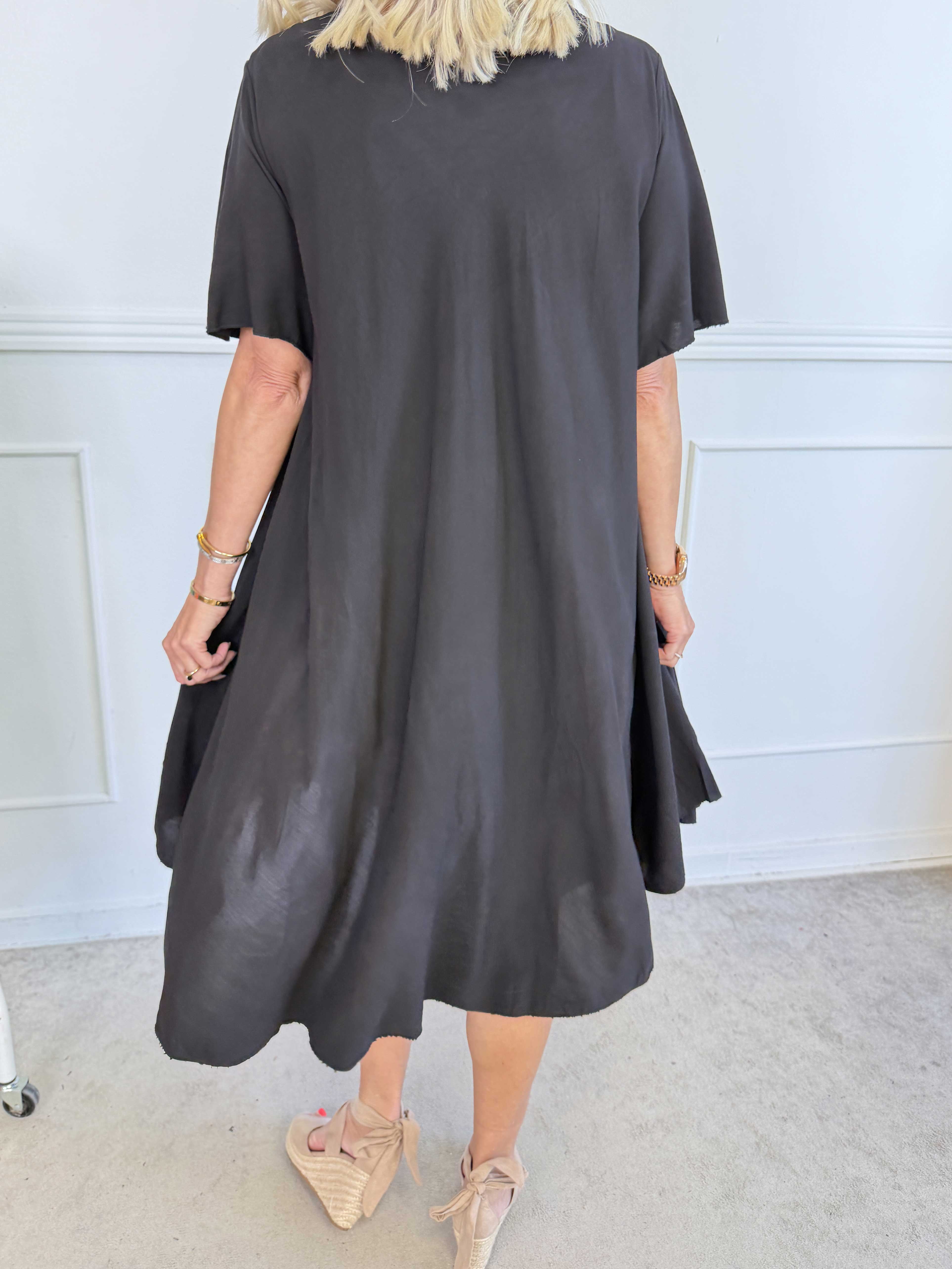 Gracia - Kort t-shirt kjole i viskose med A-facon