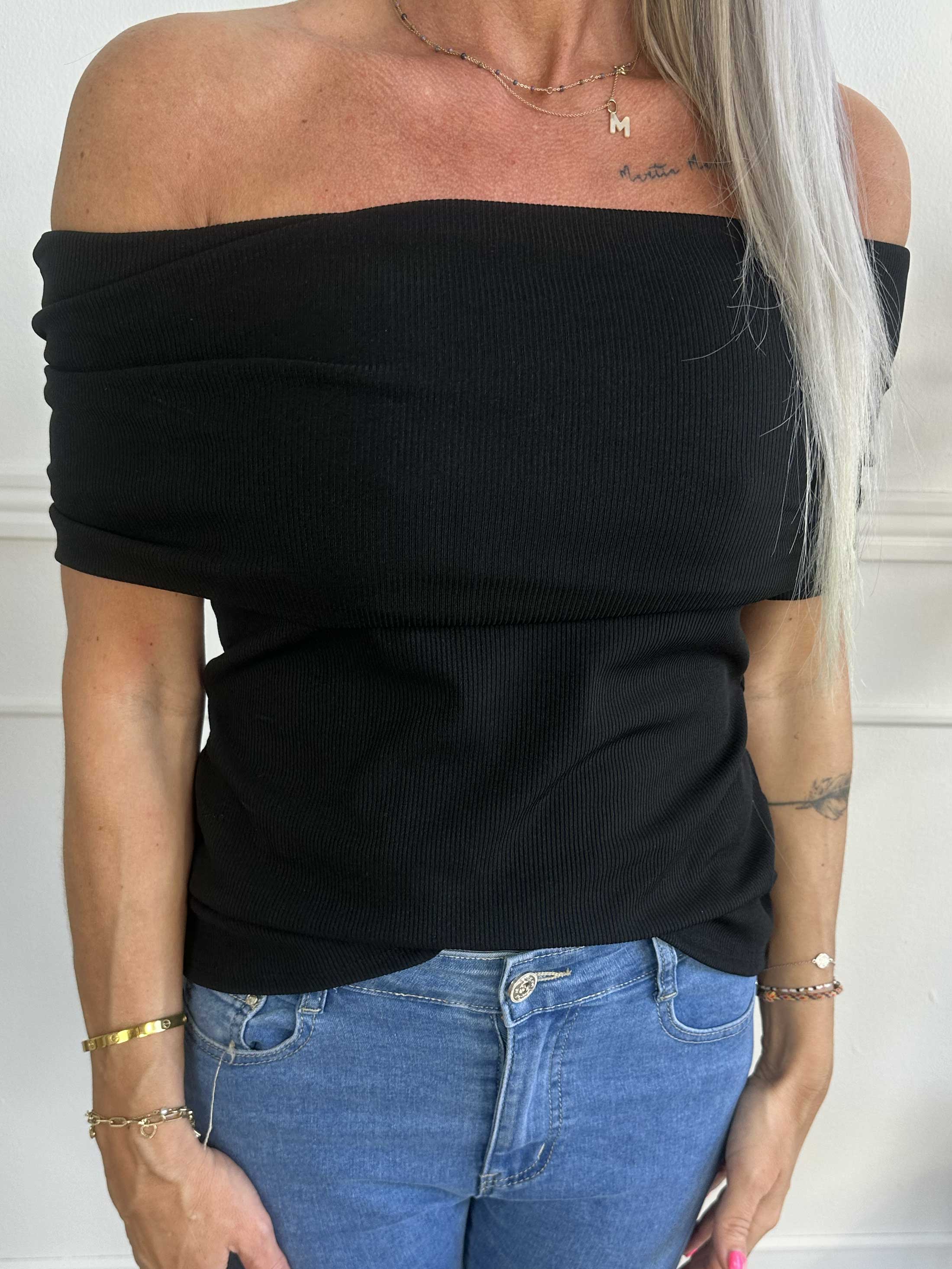 Hadiya - Sød off shoulder bluse