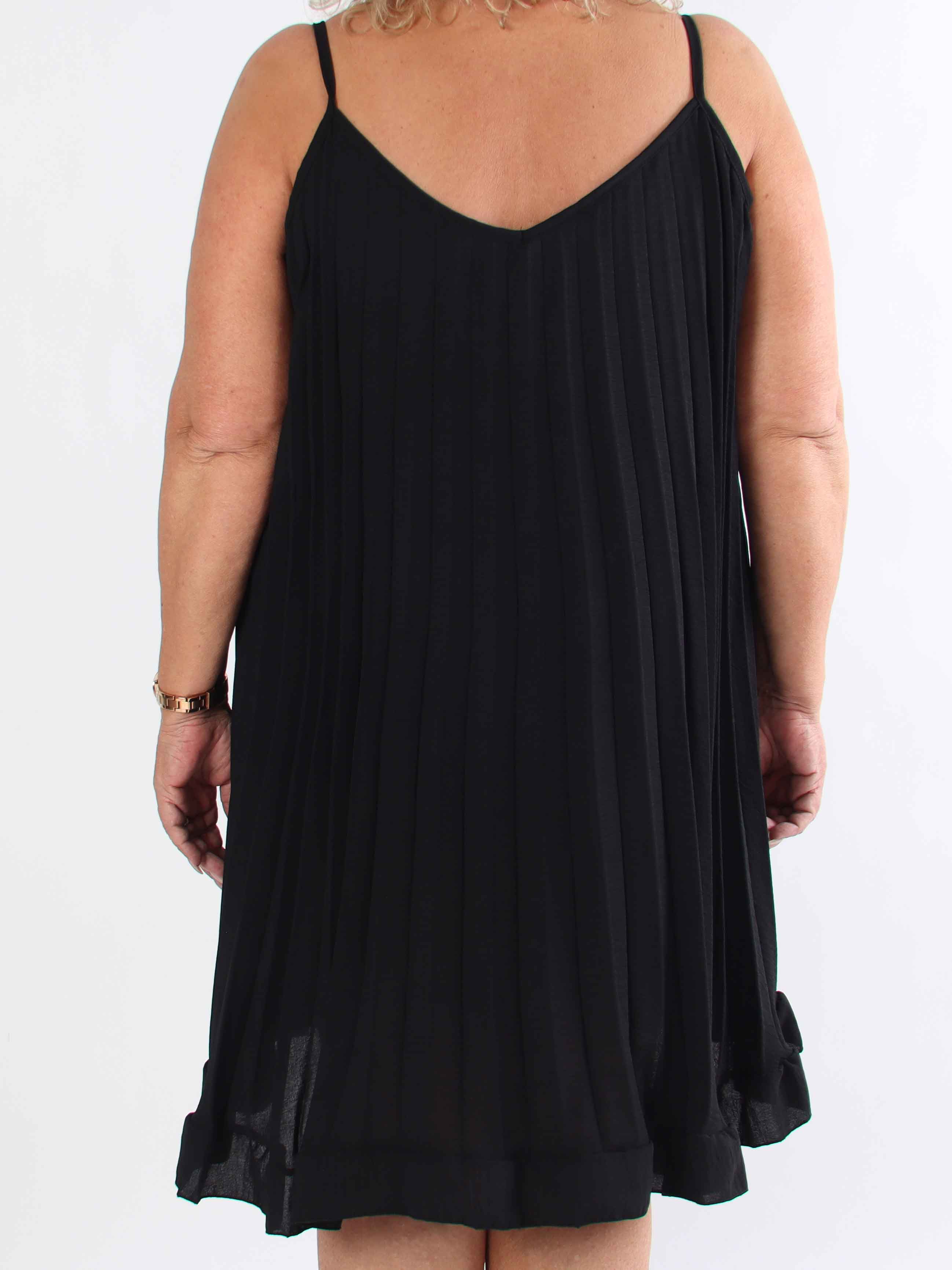 Harper - Plisseret viskose plus size stropkjole i a-facon