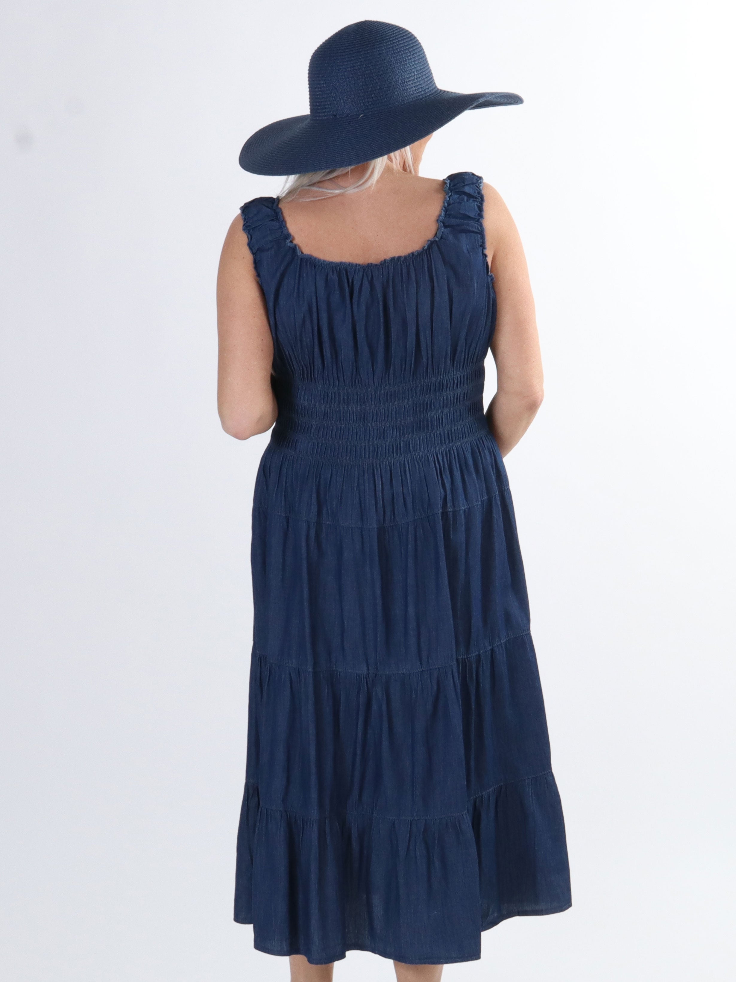 Harper Denim - Sød plus size kjole i bomuld med lag på lag look