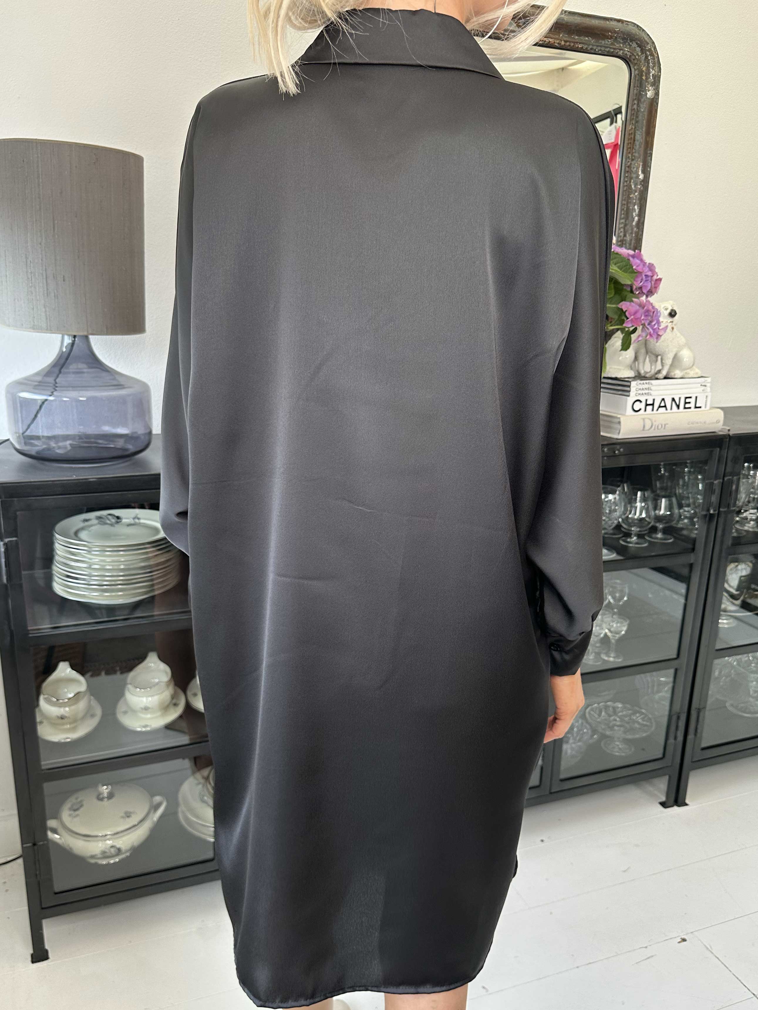 Hassel - Fin skjortekjole i silkelook