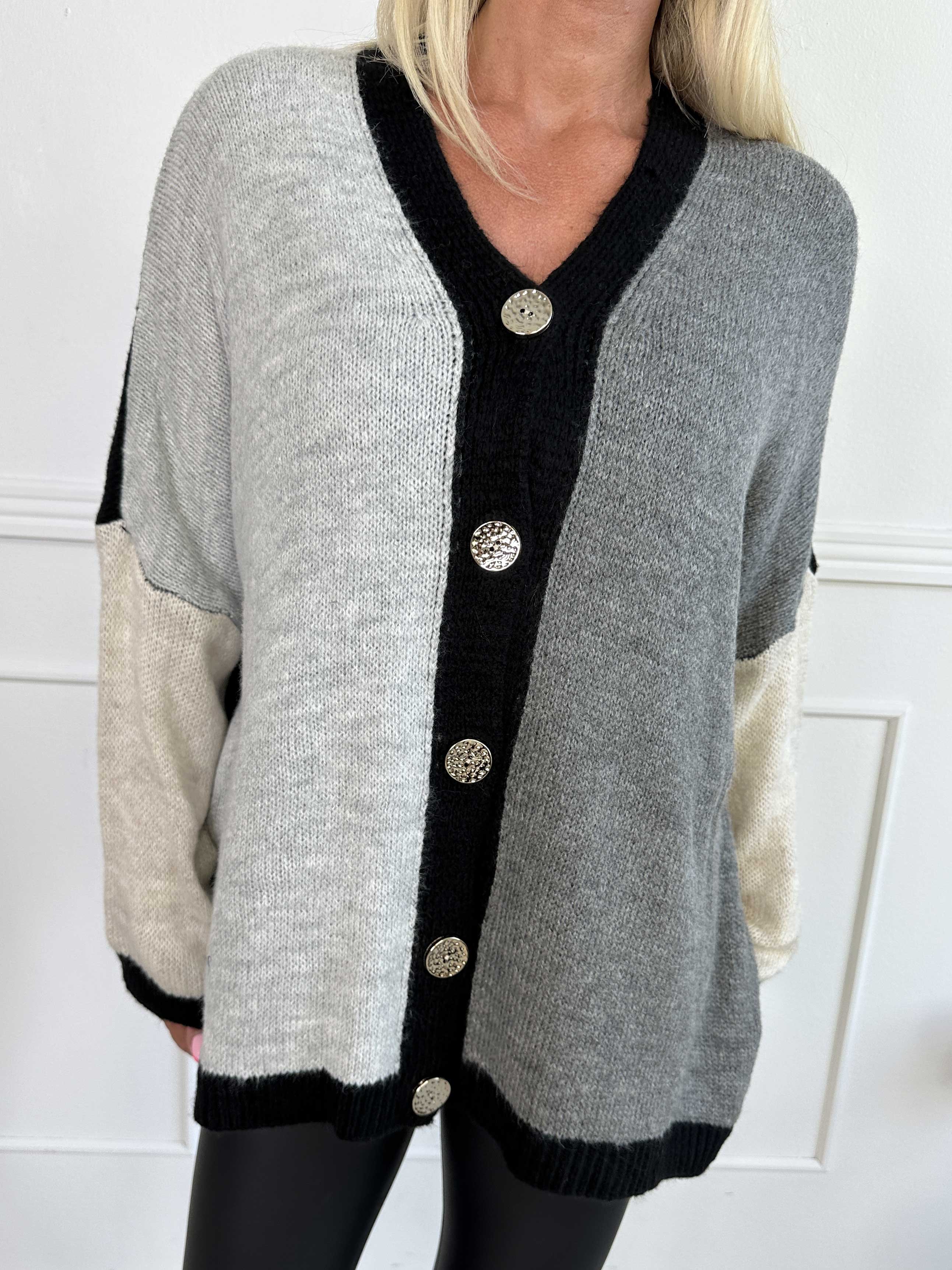 Hebe - Flerfarvet strikcardigan med guld knapper