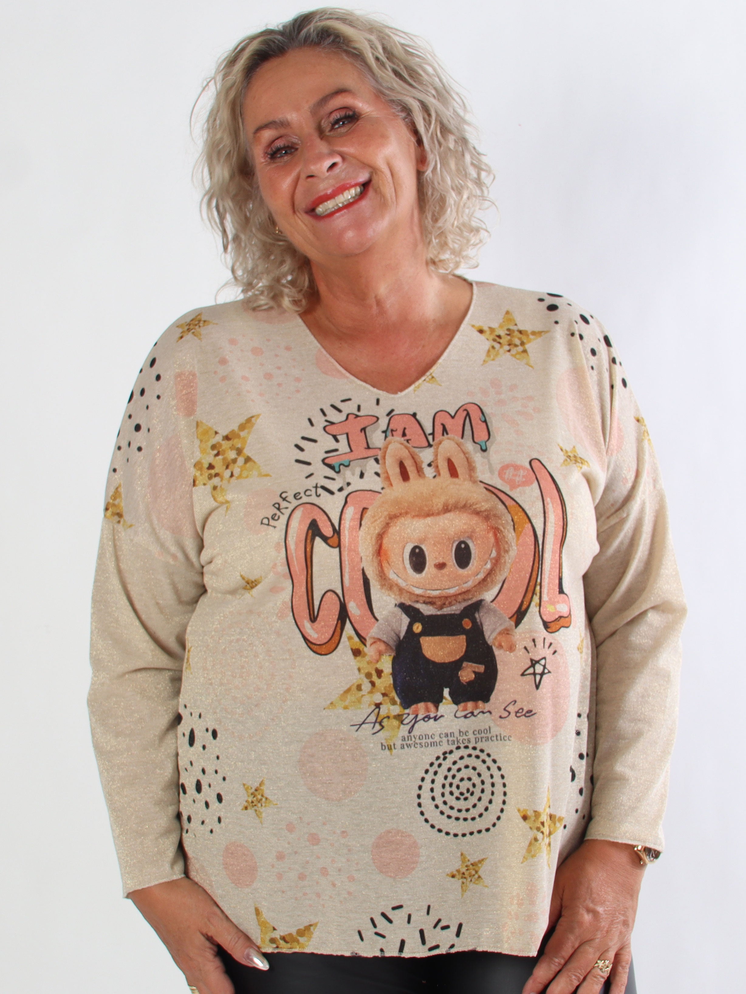 Hecate - Plus size bluse med søde motiver og glimmertråde