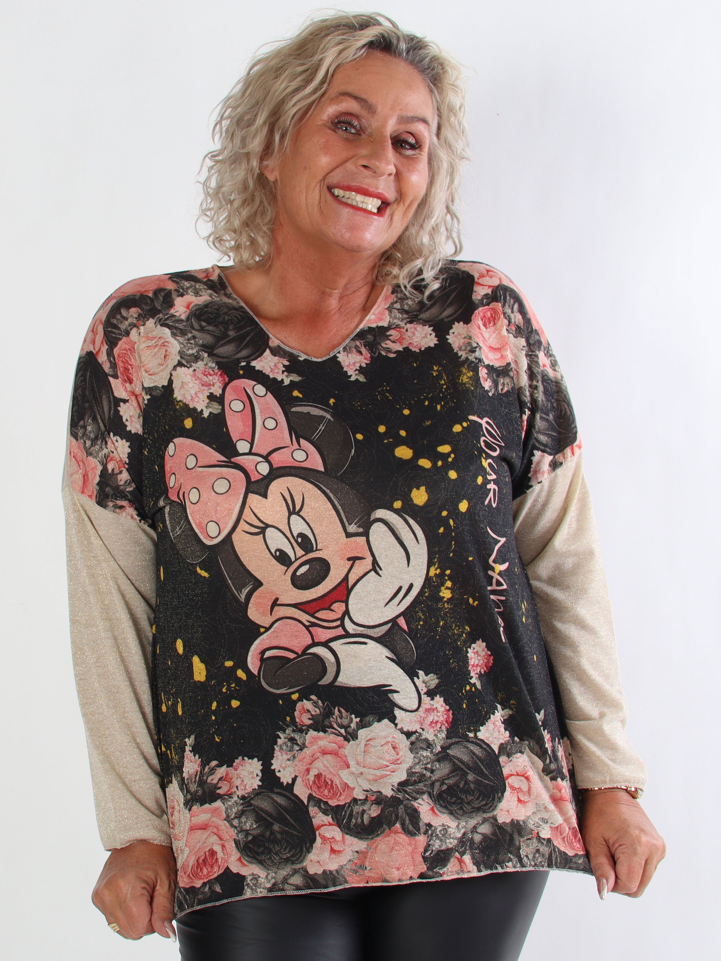 Hecate - Plus size bluse med søde motiver og glimmertråde