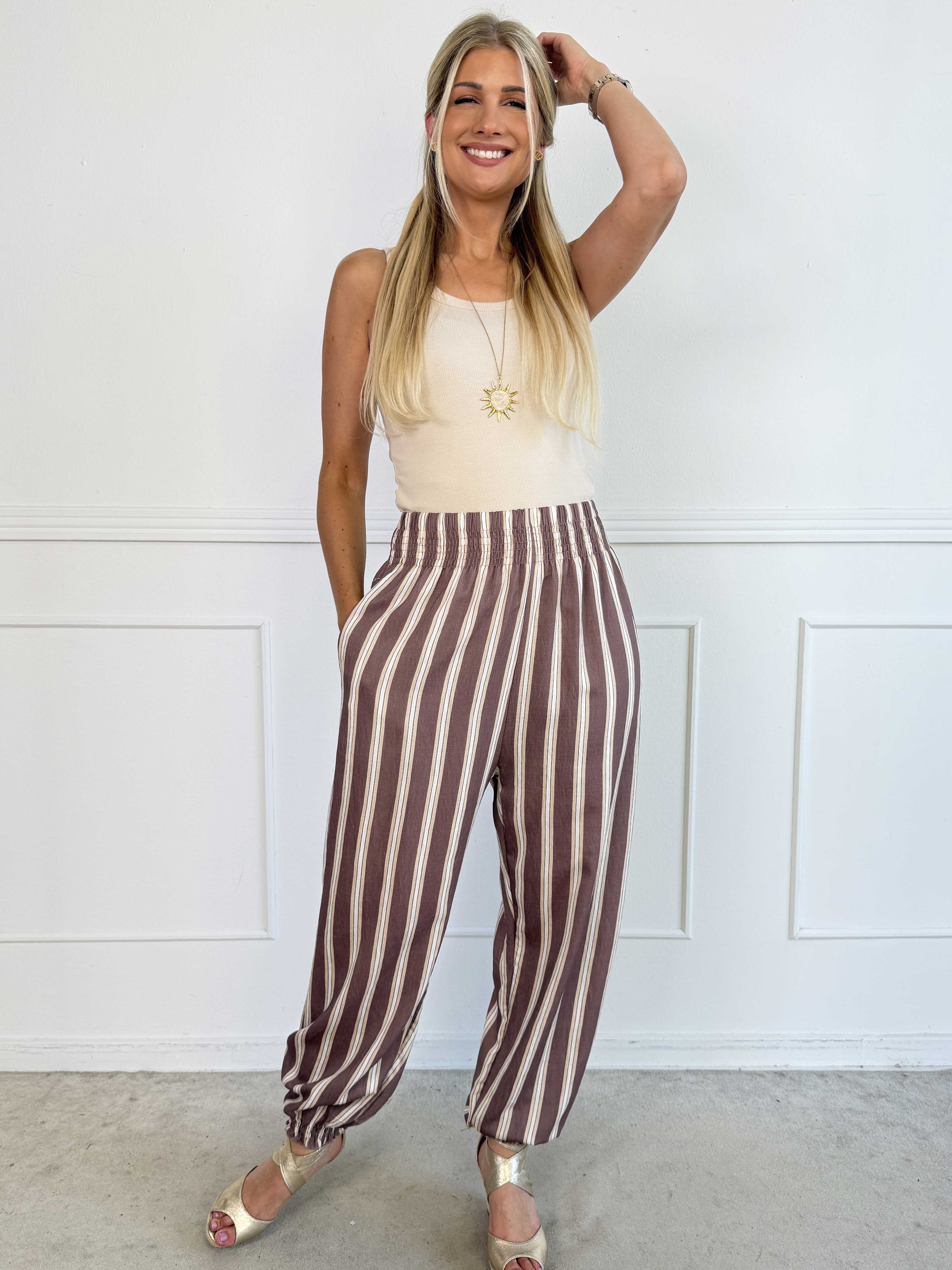 Amidala Pants - Feminin stribede bukser i let viskoseblanding med elastikkant
