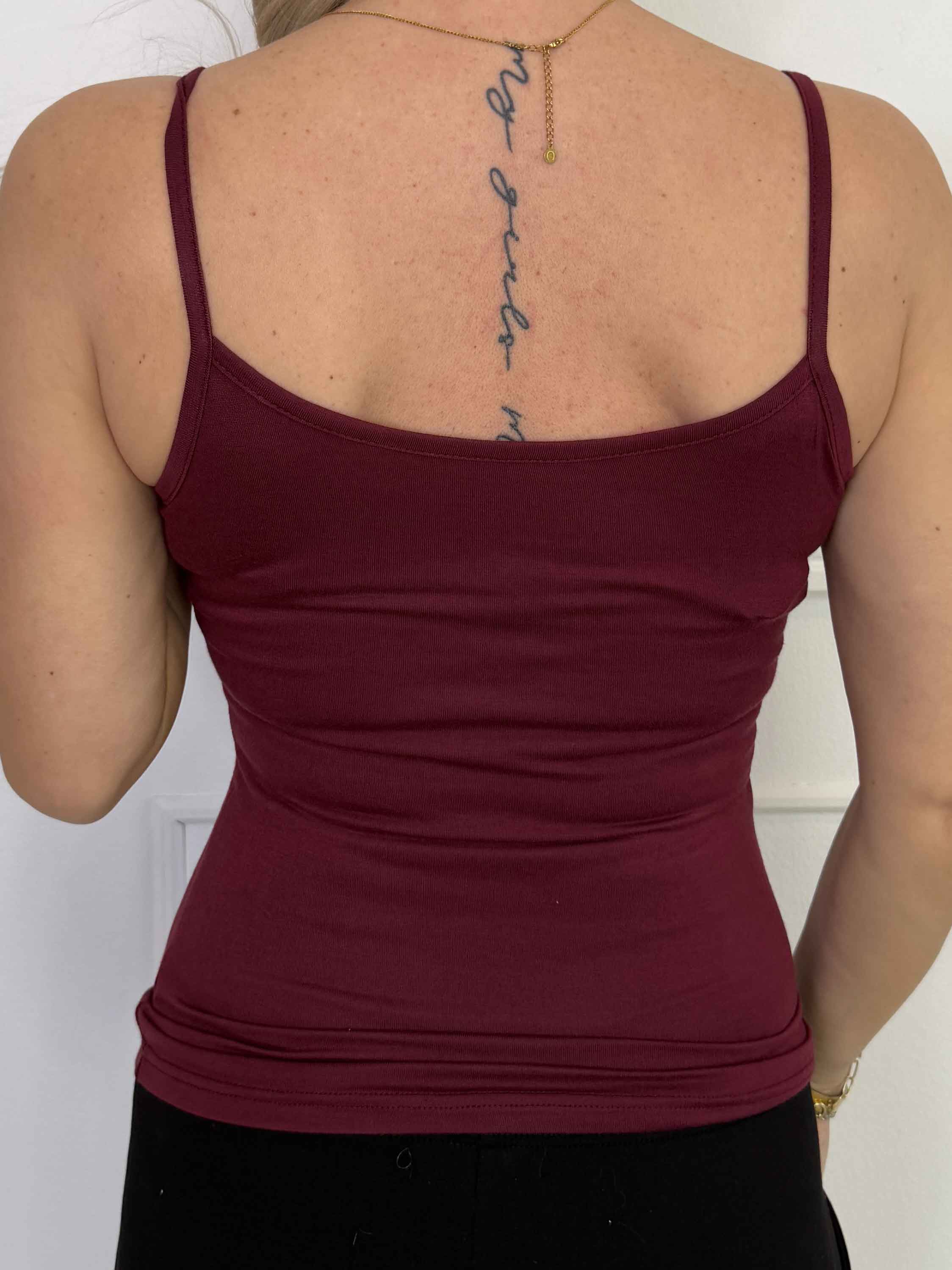 Fiona - Basis stroptop i blød viskose