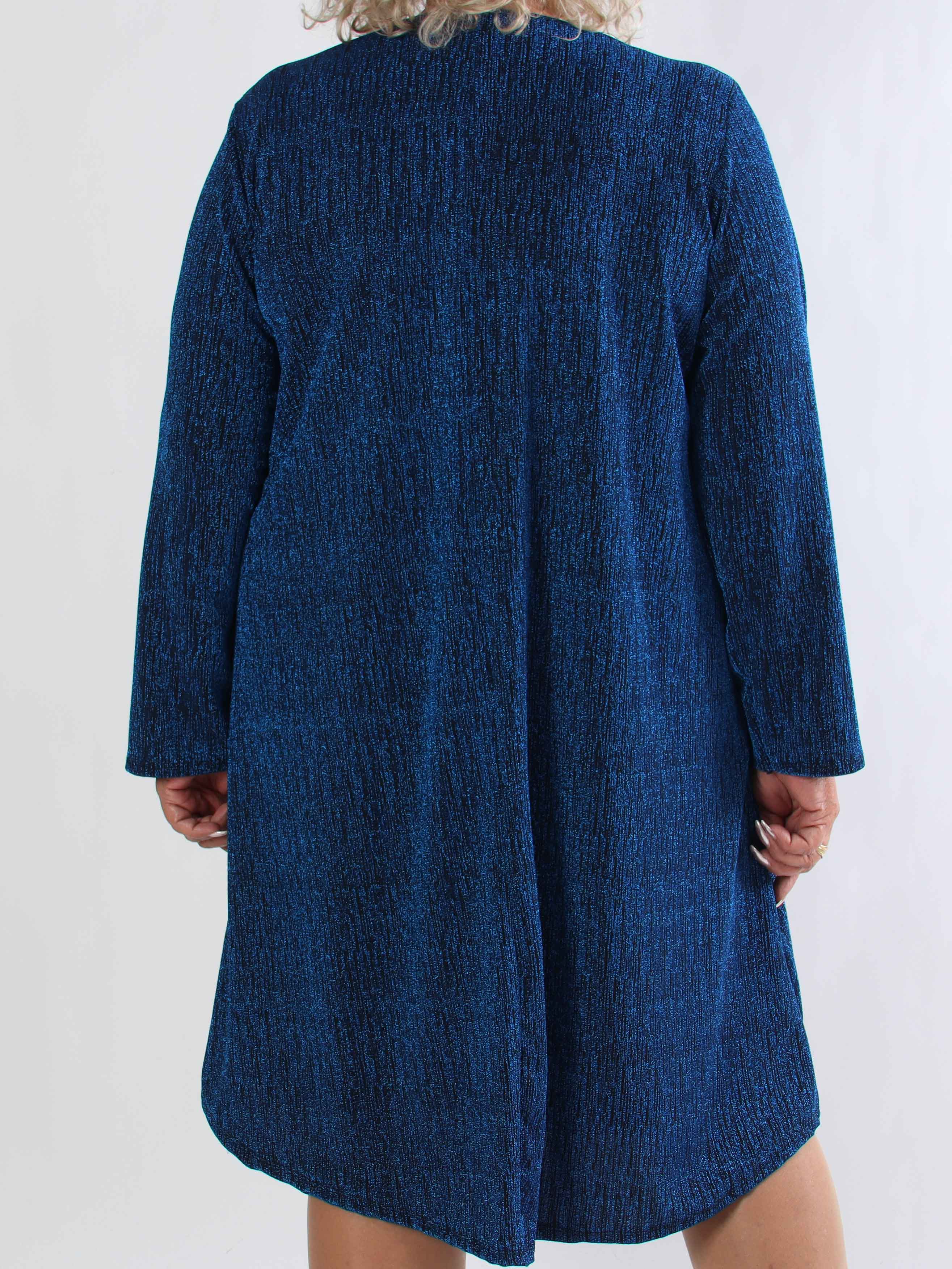 Noelia - Plus size kjole med glimmertråde og guld broche