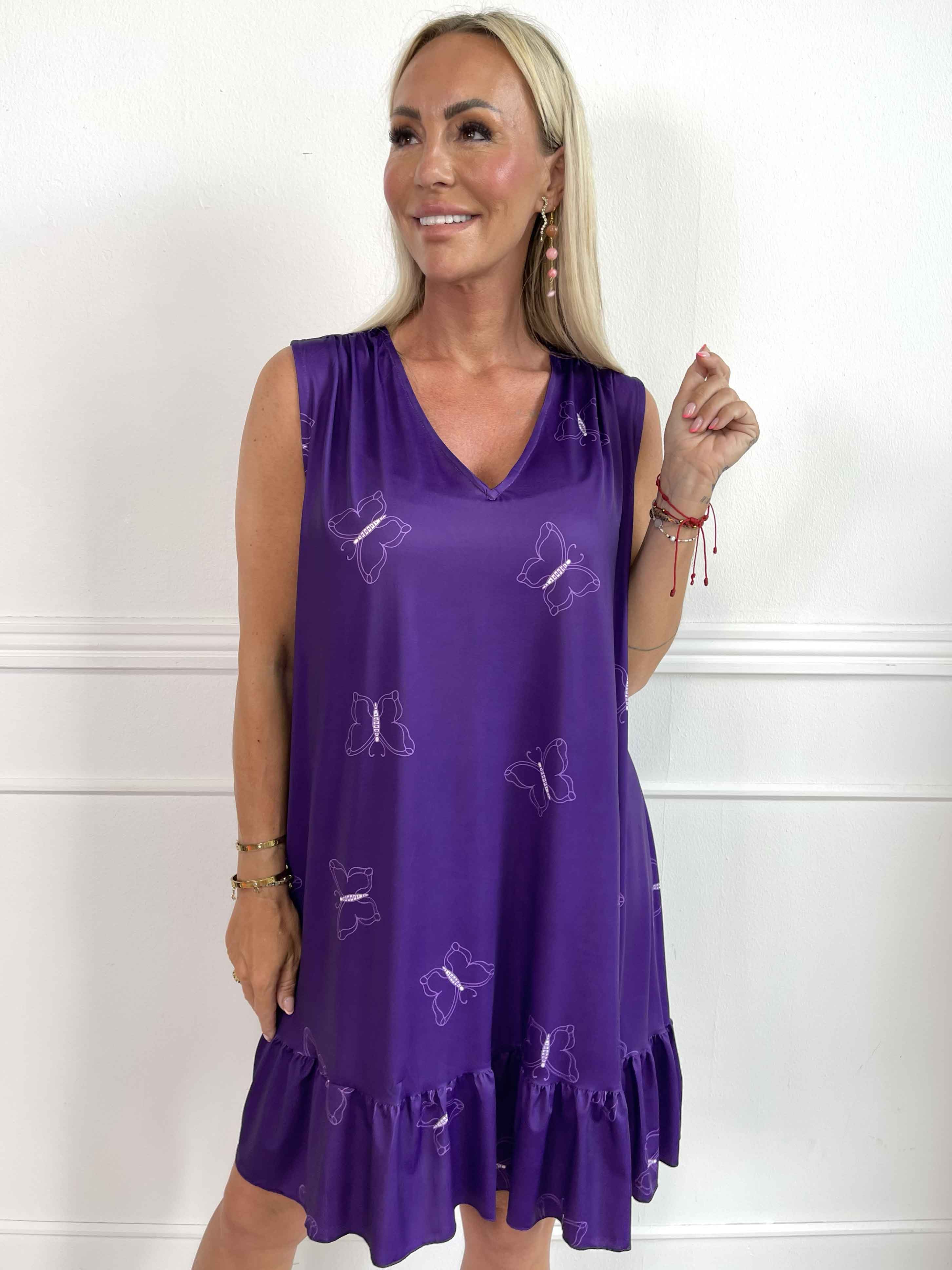 Aurelia - Sommerkjole med sommerfugleprint og flæsekant