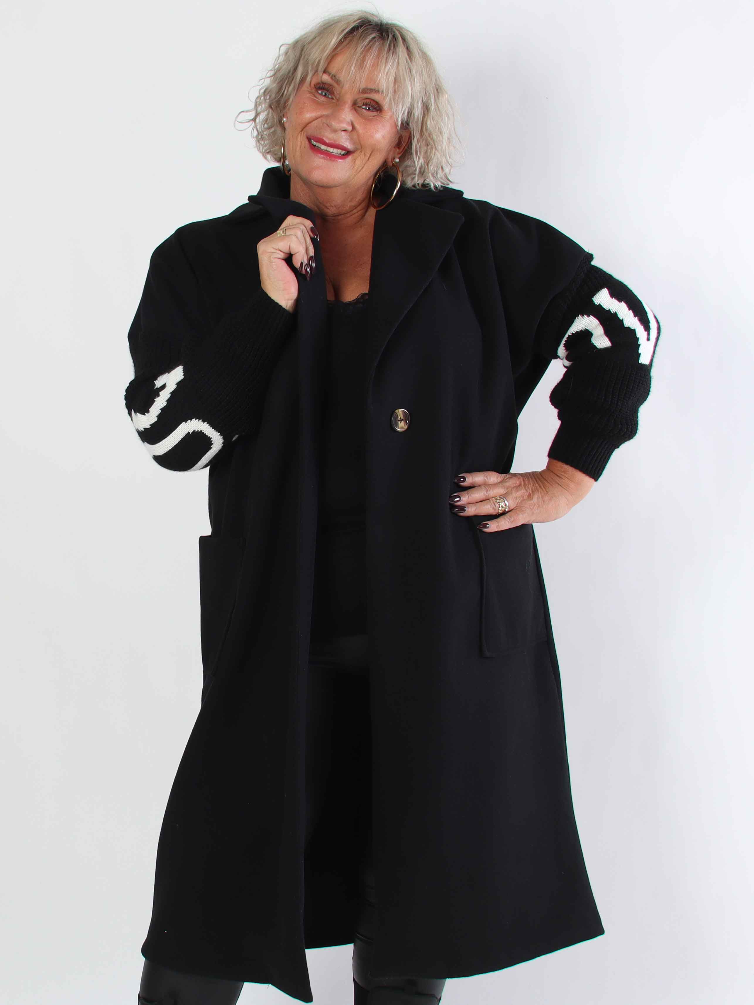 Debbie Midi - Fin plus size frakke med strikærmer