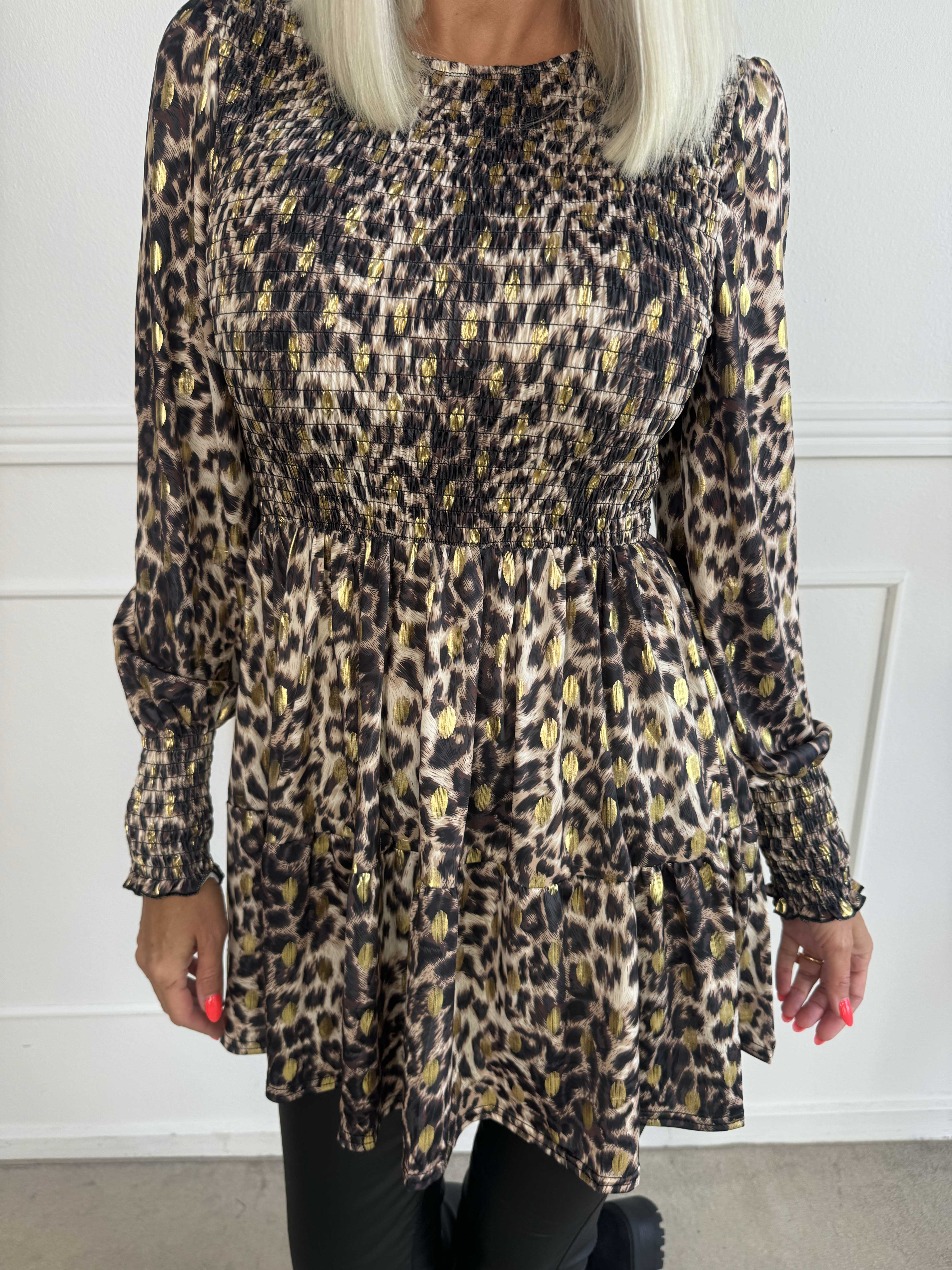 Kelly Animal Shirt - Elastisk bluse med smock henover brystet