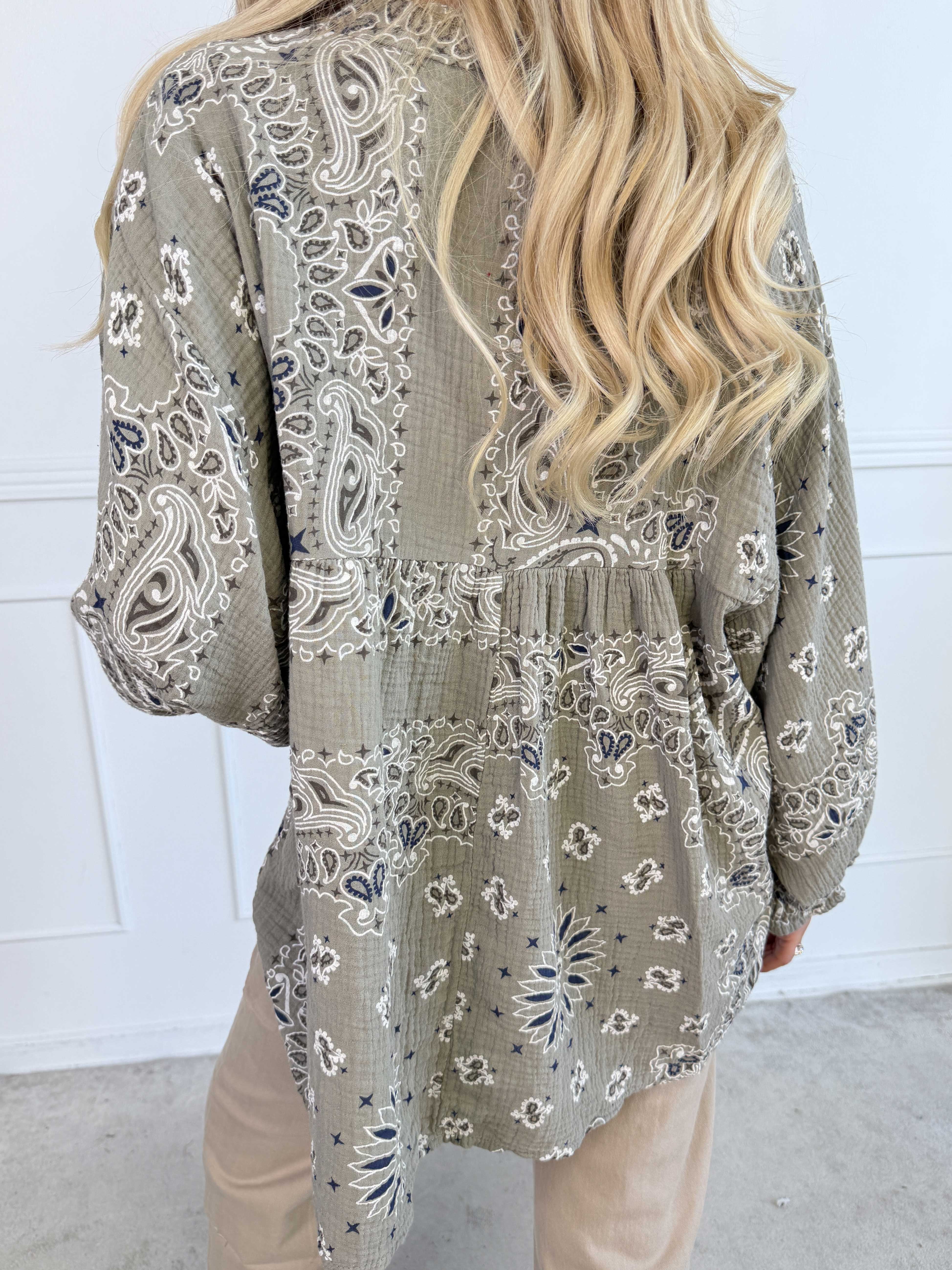 Diva Paisley - Plus size tunika i blødt bomulds musselin-stof med paisley mønster
