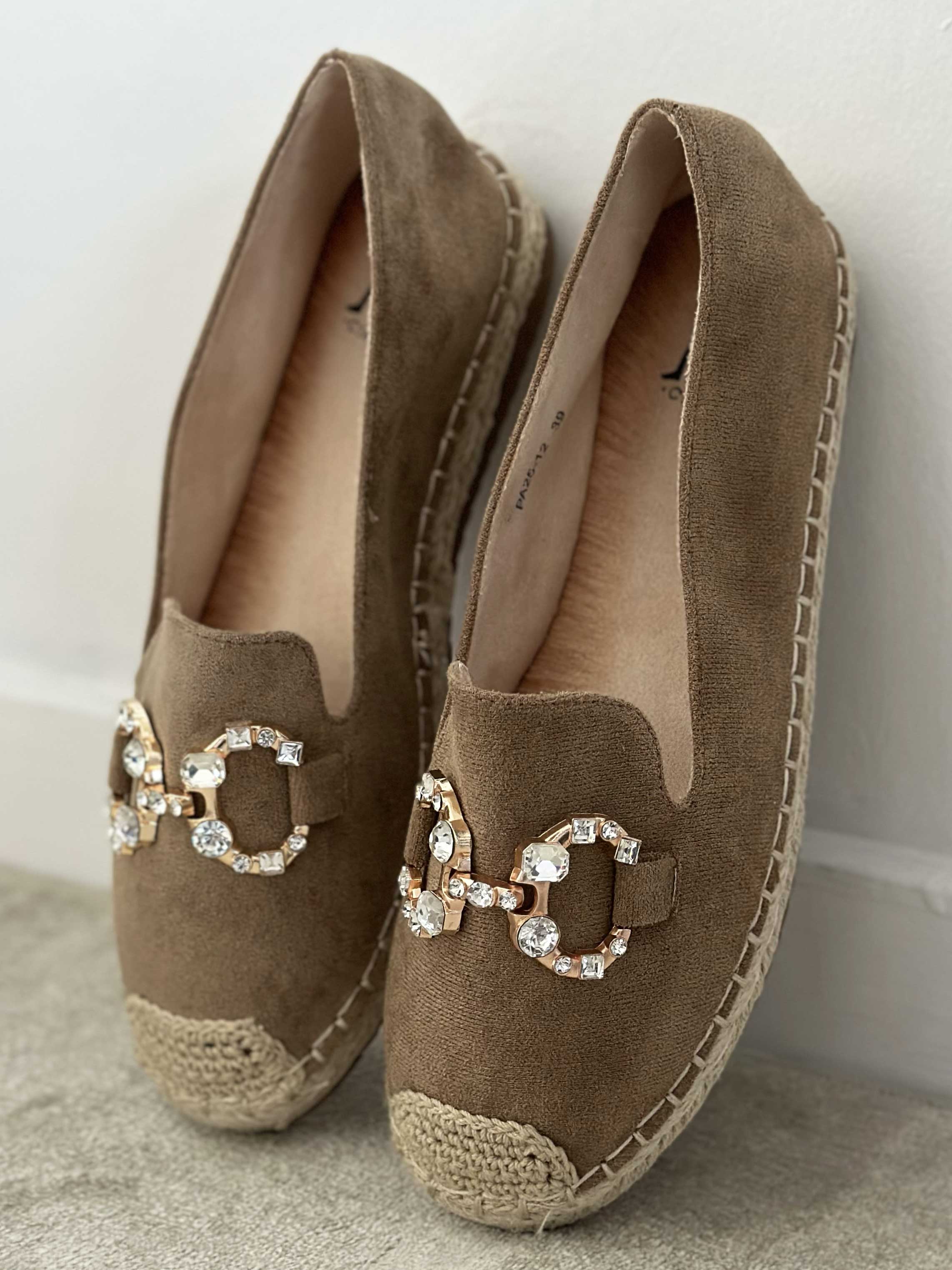 Melinda - Espadrillos med spænde pyntet med similisten