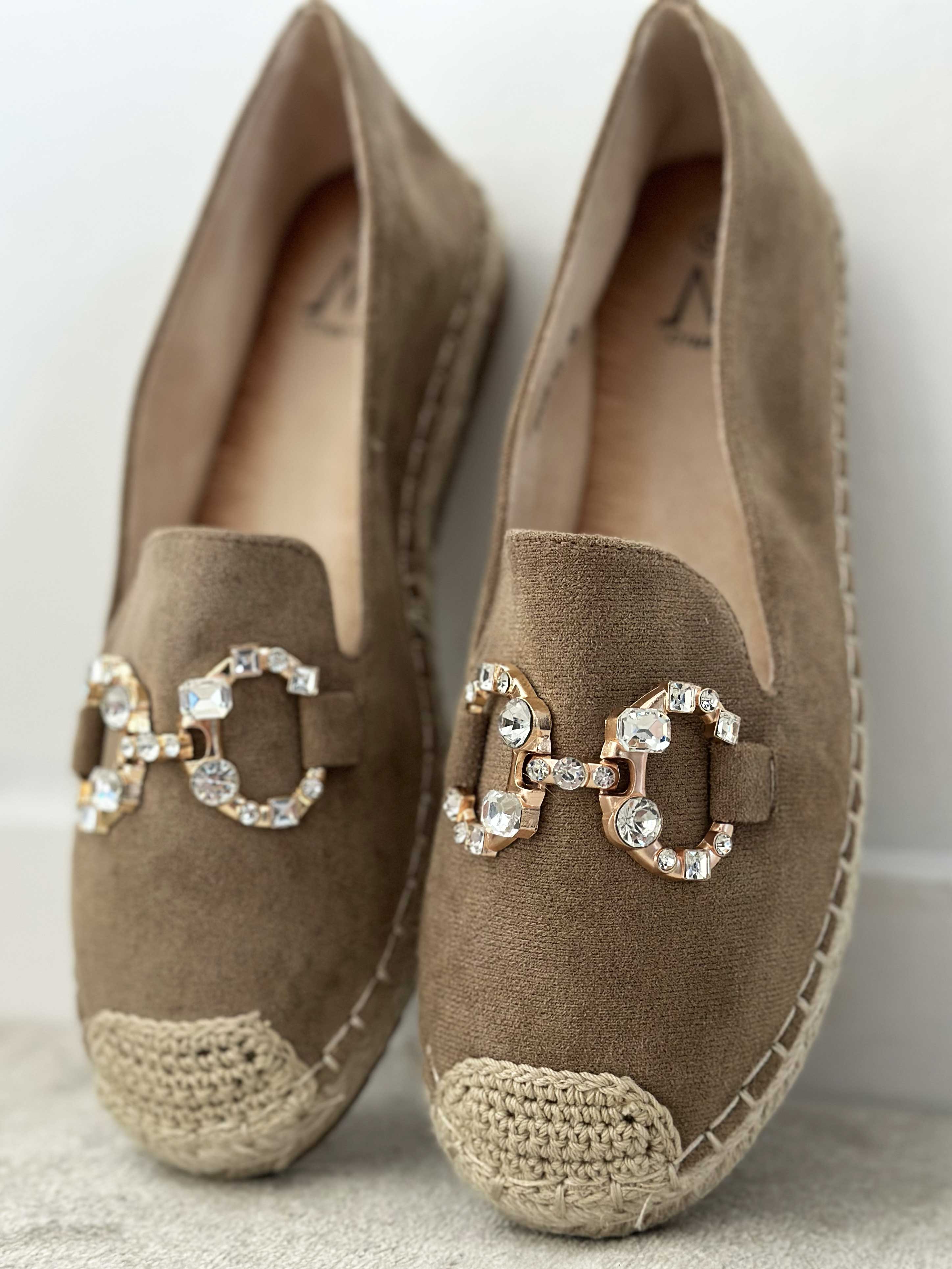 Melinda - Espadrillos med spænde pyntet med similisten