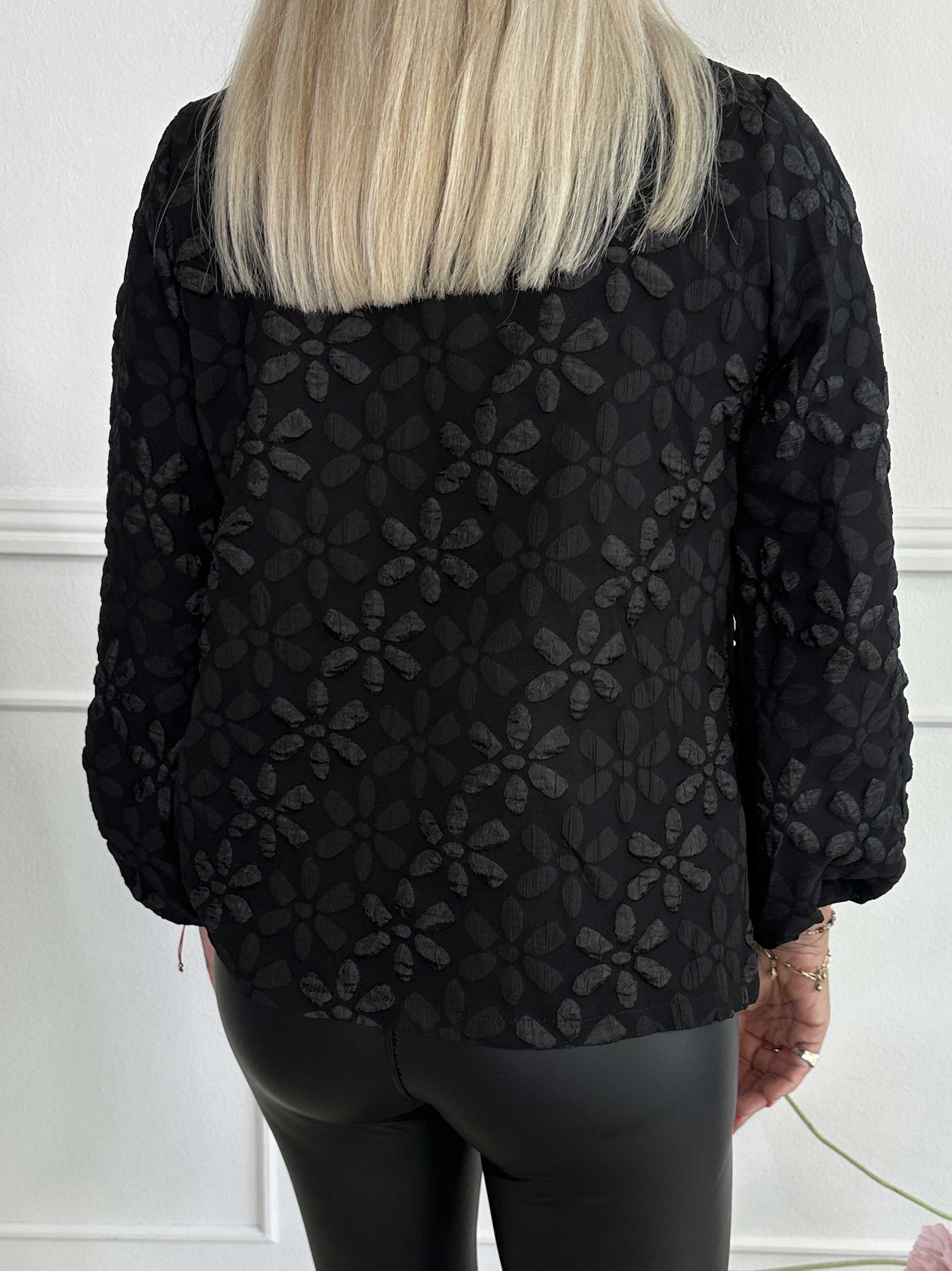 Bethany - Let skjortejakke med blomstermotiver