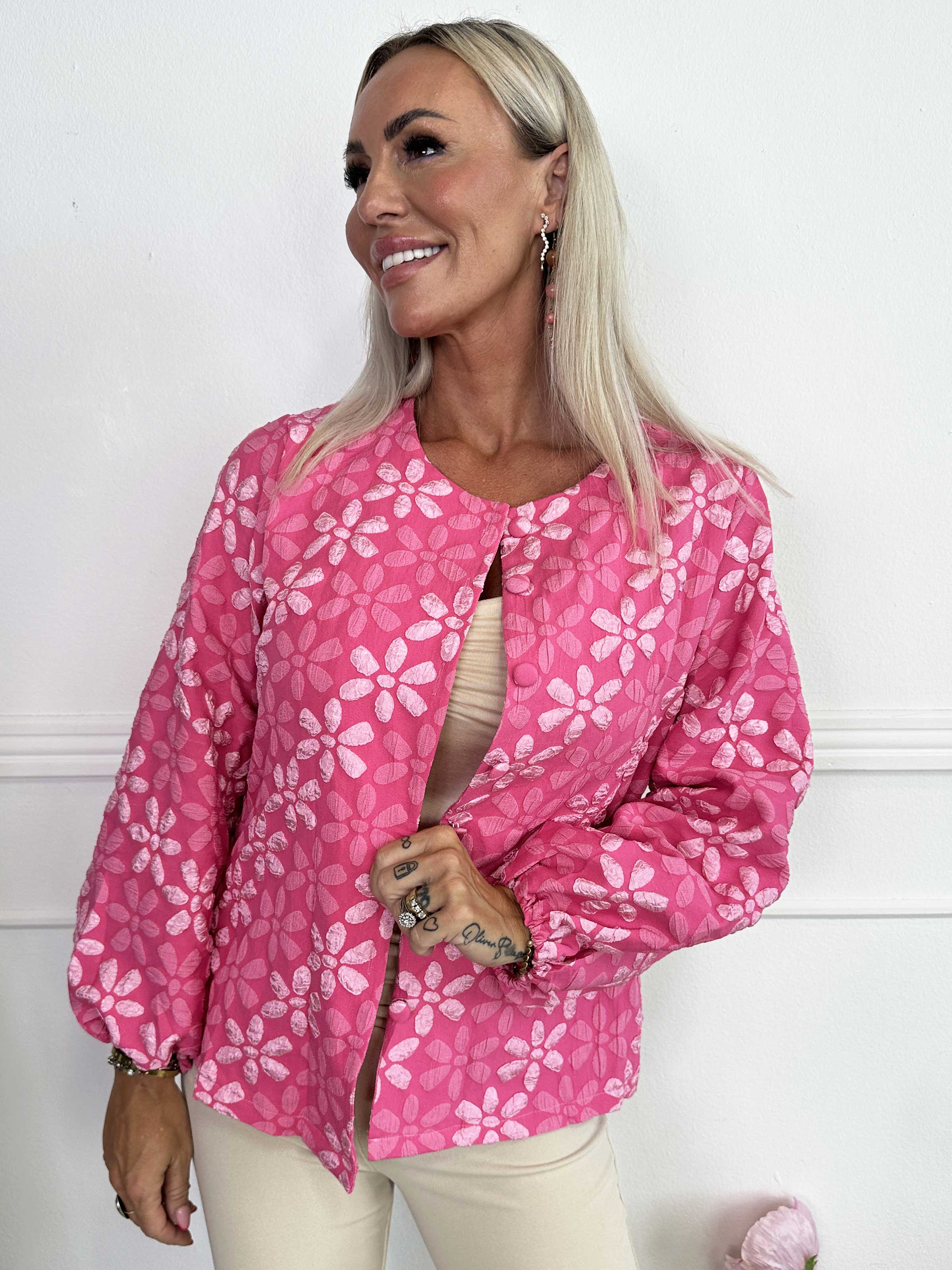 Bethany - Let skjortejakke med blomstermotiver