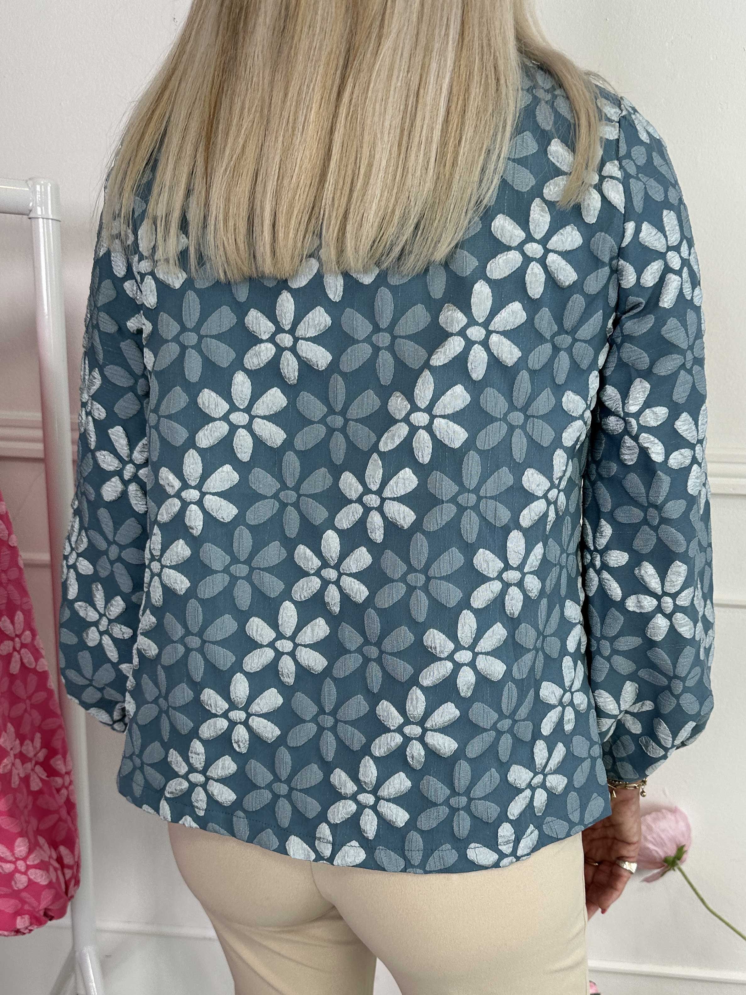 Bethany - Let skjortejakke med blomstermotiver