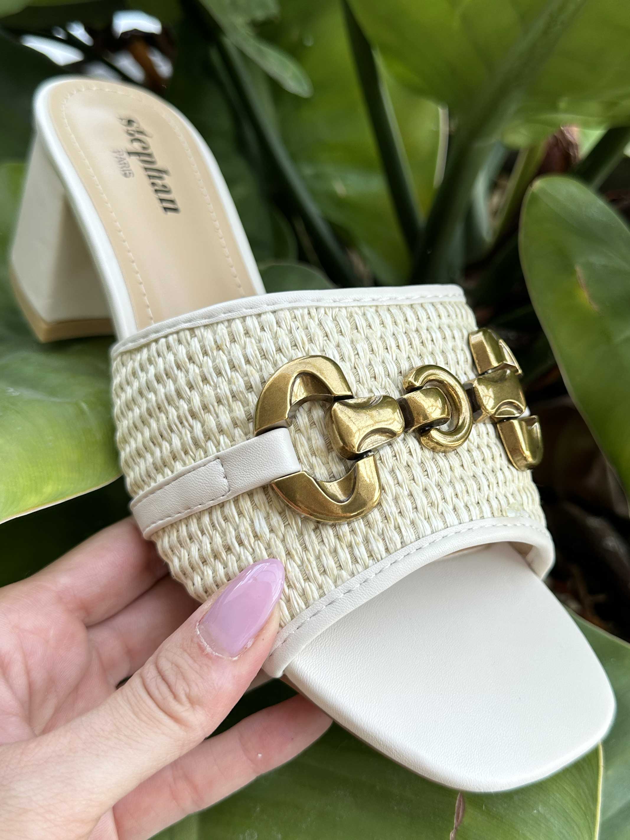 Lida - Søde sandaler med spænde og lille hæl