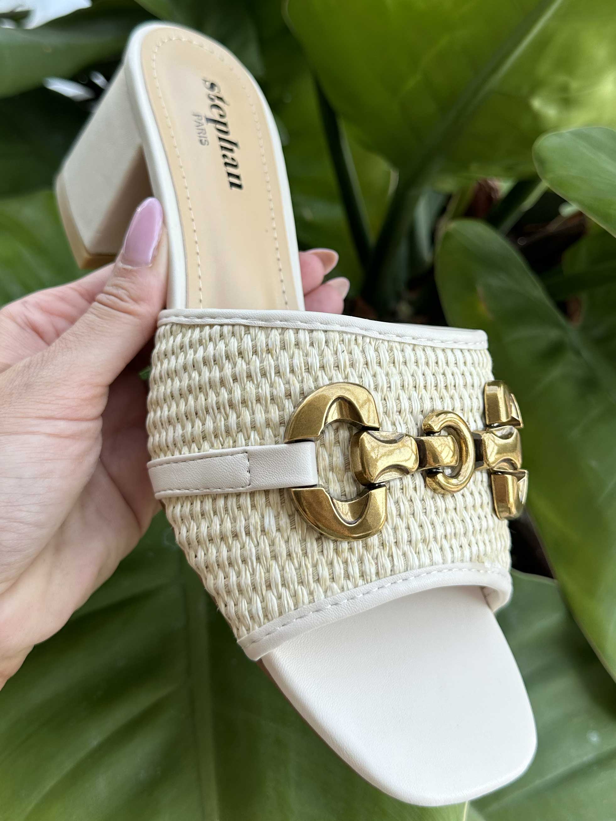 Lida - Søde sandaler med spænde og lille hæl