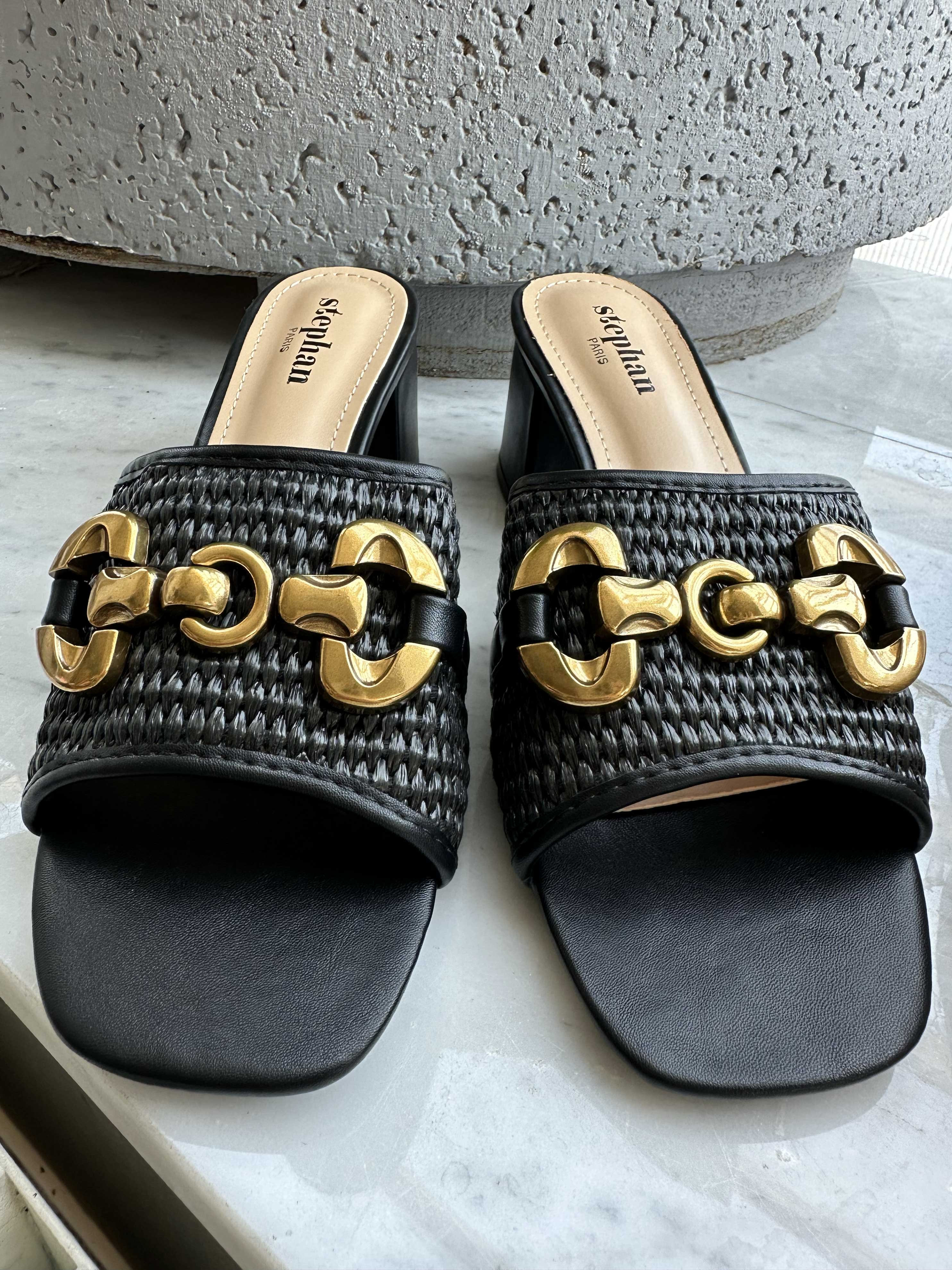 Lida - Søde sandaler med spænde og lille hæl