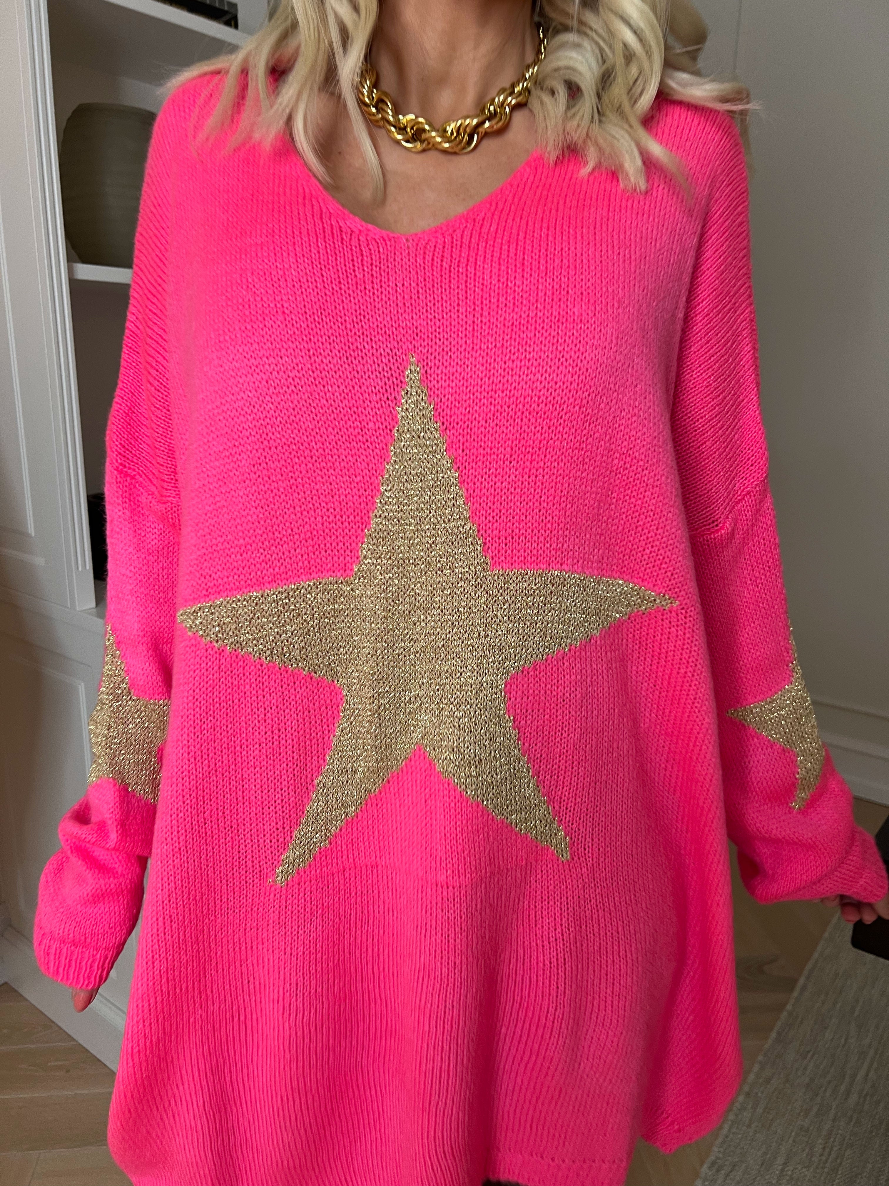 Nikola - Strikkjole med guldstjerner og v-udskæring