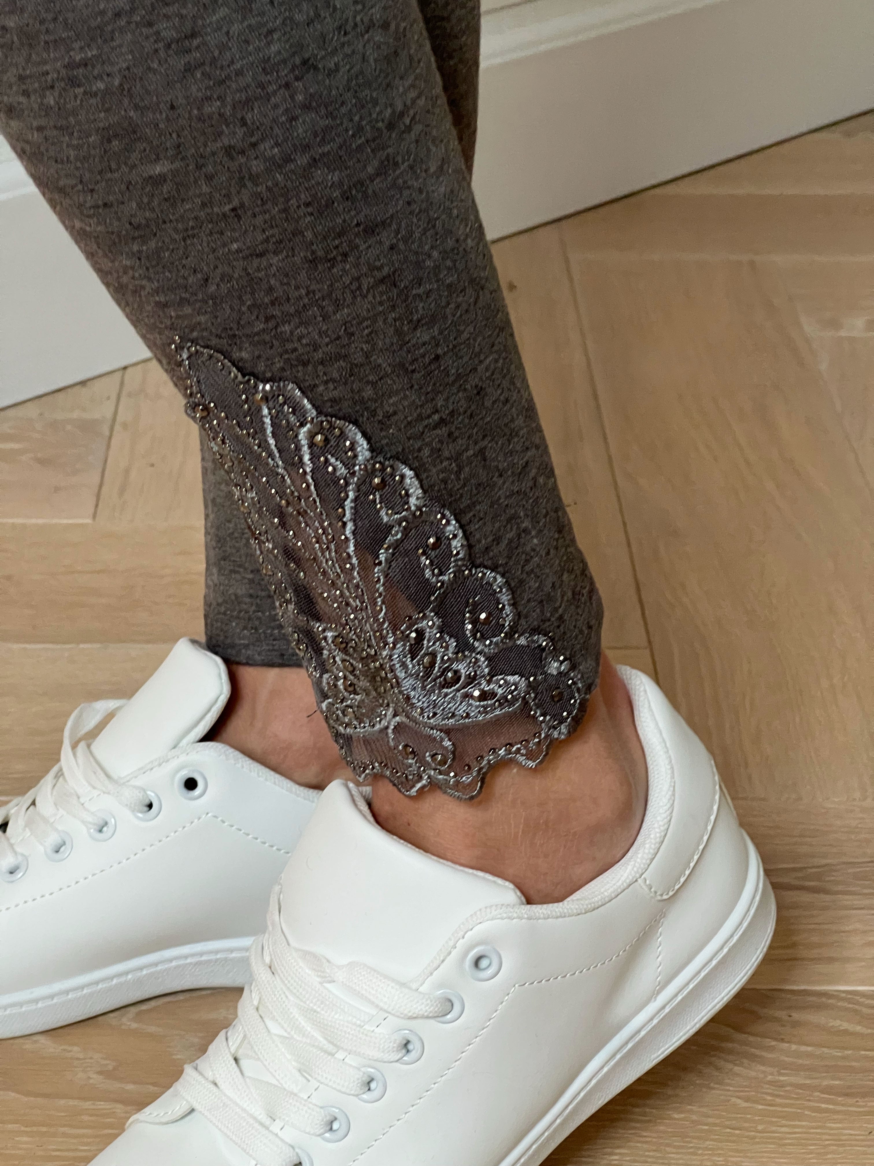 Jackie - Bløde leggings i viskose med blonde og similisten