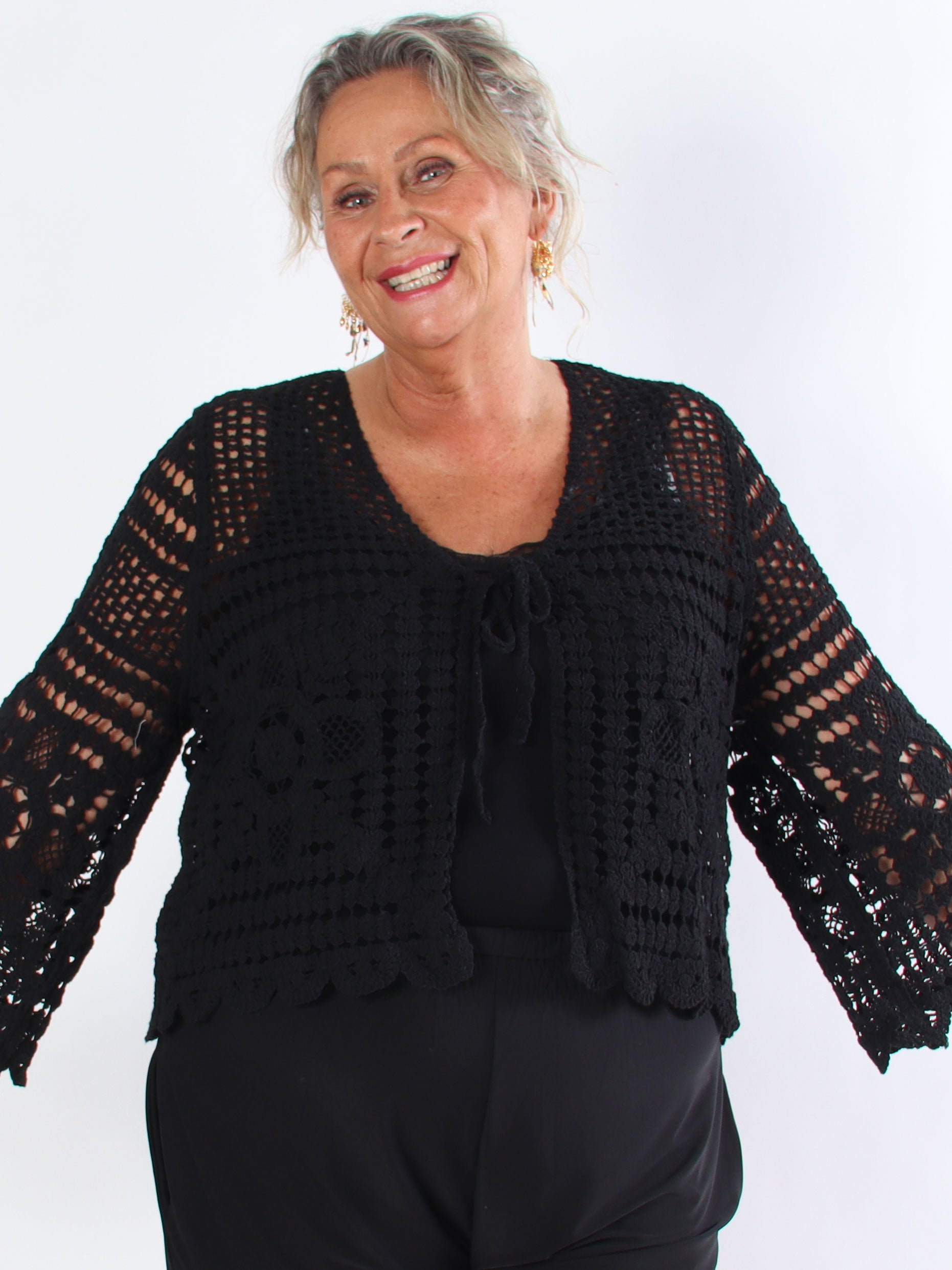 Marina - Sød hæklet plus size cardigan i bomuld