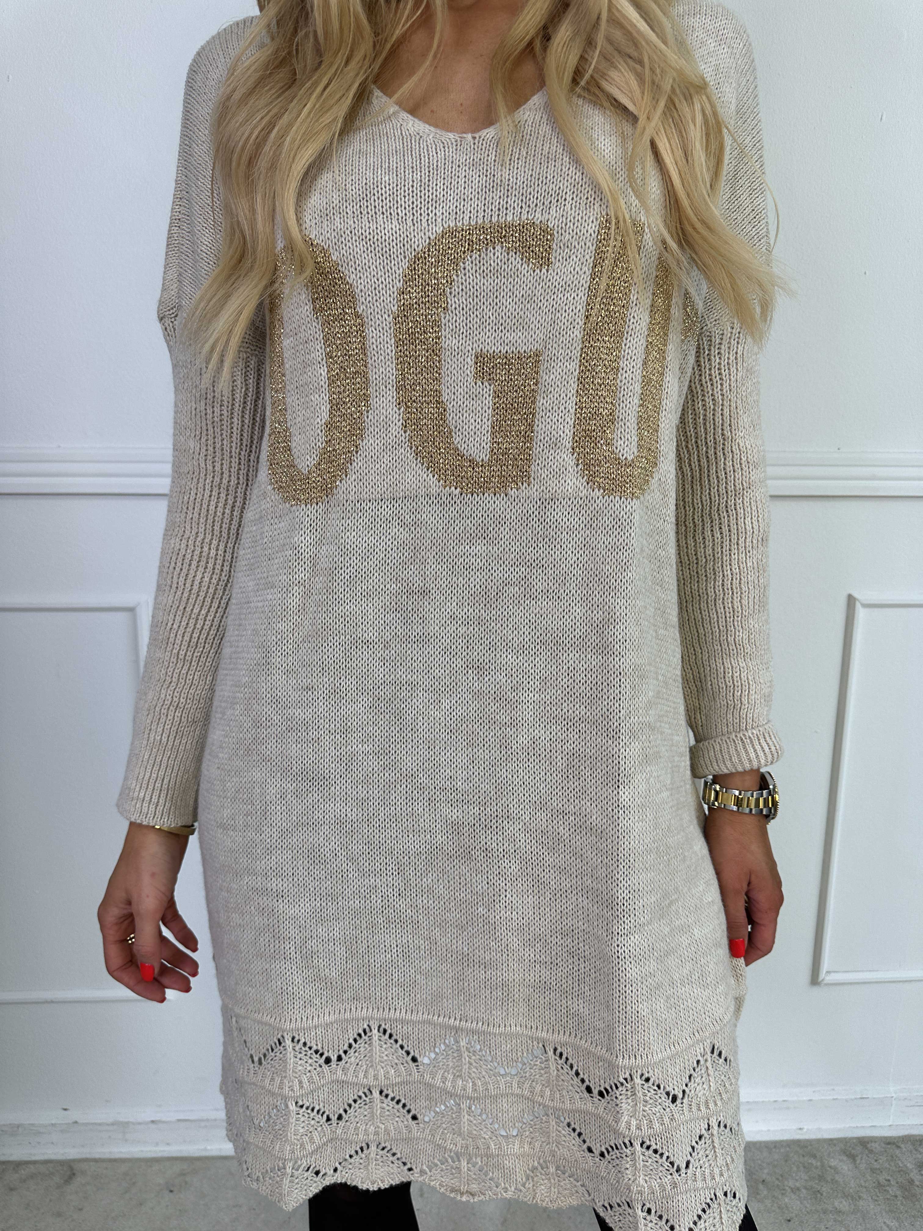 Rebeca Gold - Strikbluse med VOGUE og mønster forneden