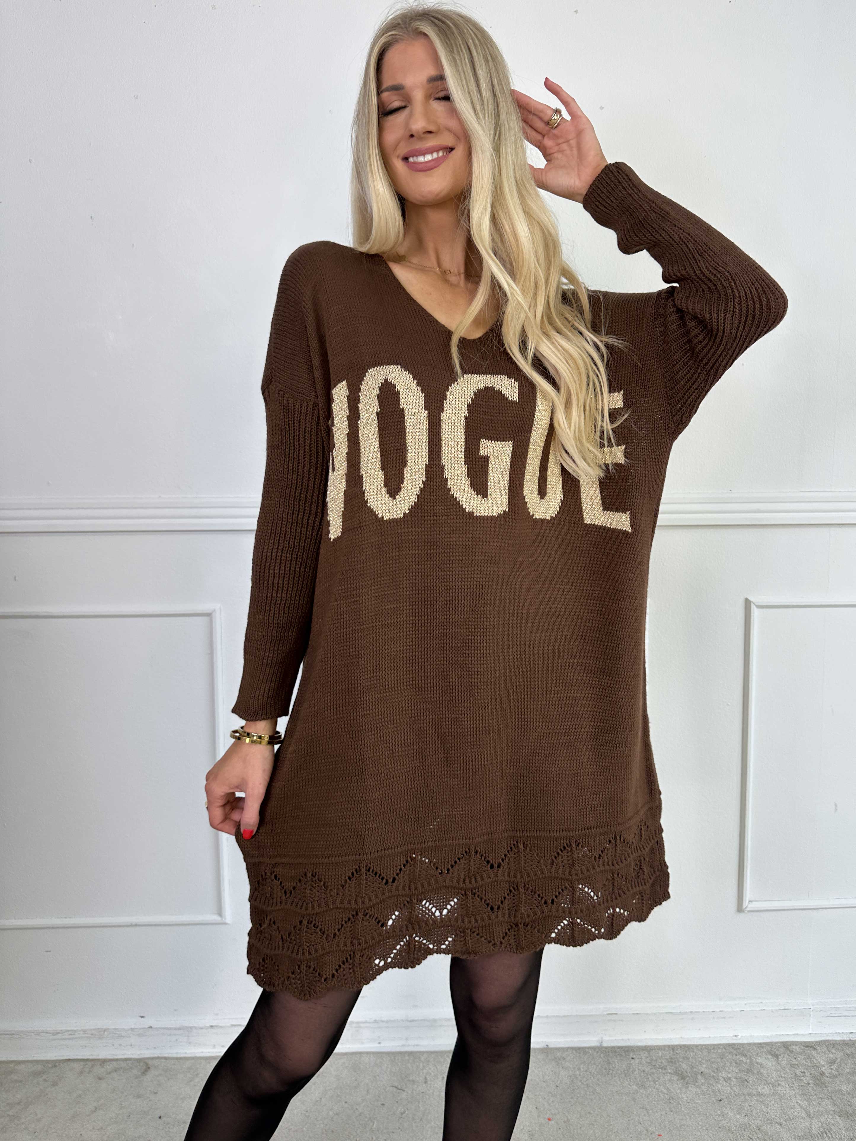 Rebeca Gold - Strikbluse med VOGUE og mønster forneden