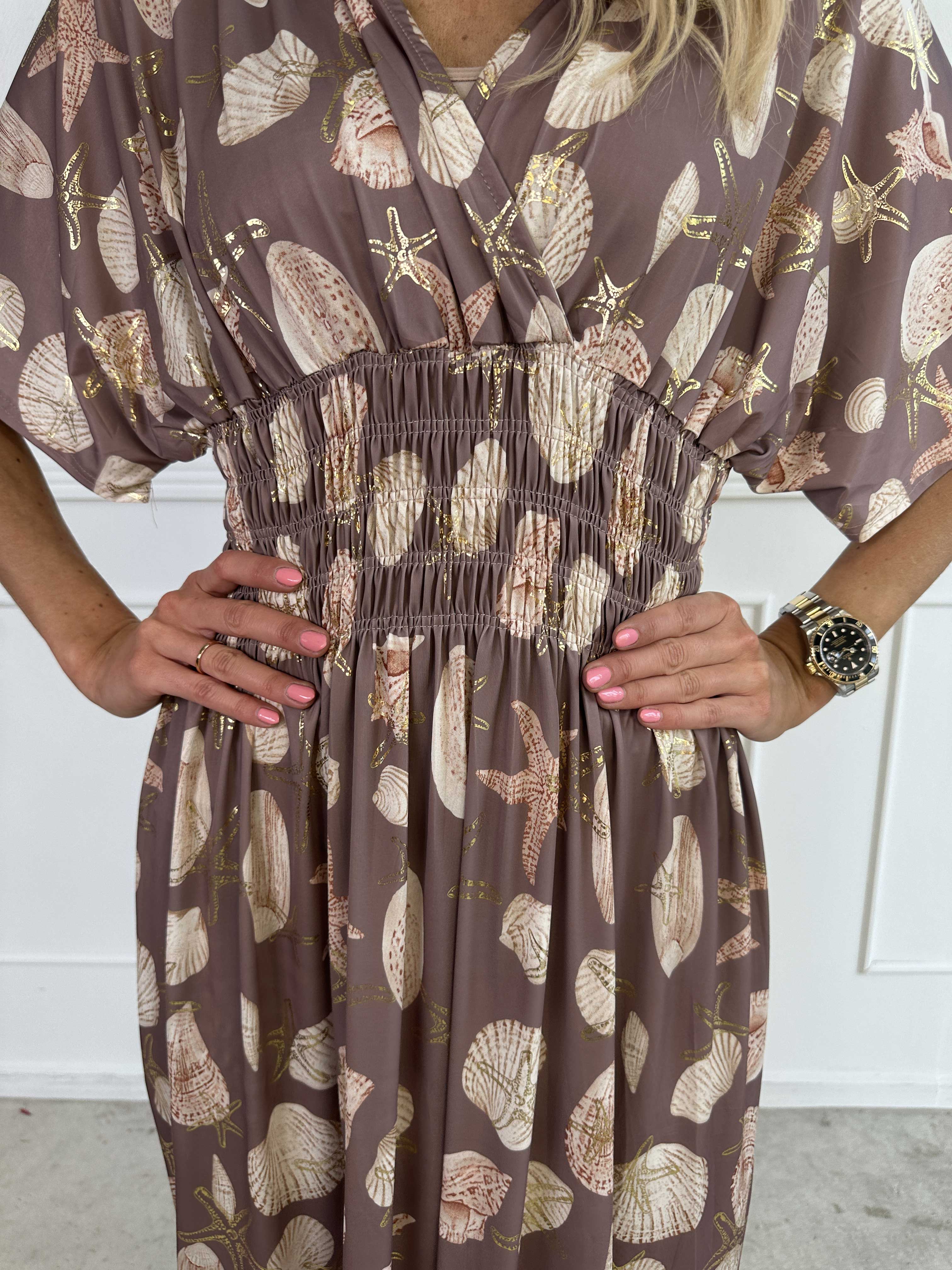 Pams Beach - Lang elastisk kjole med muslinge motiver