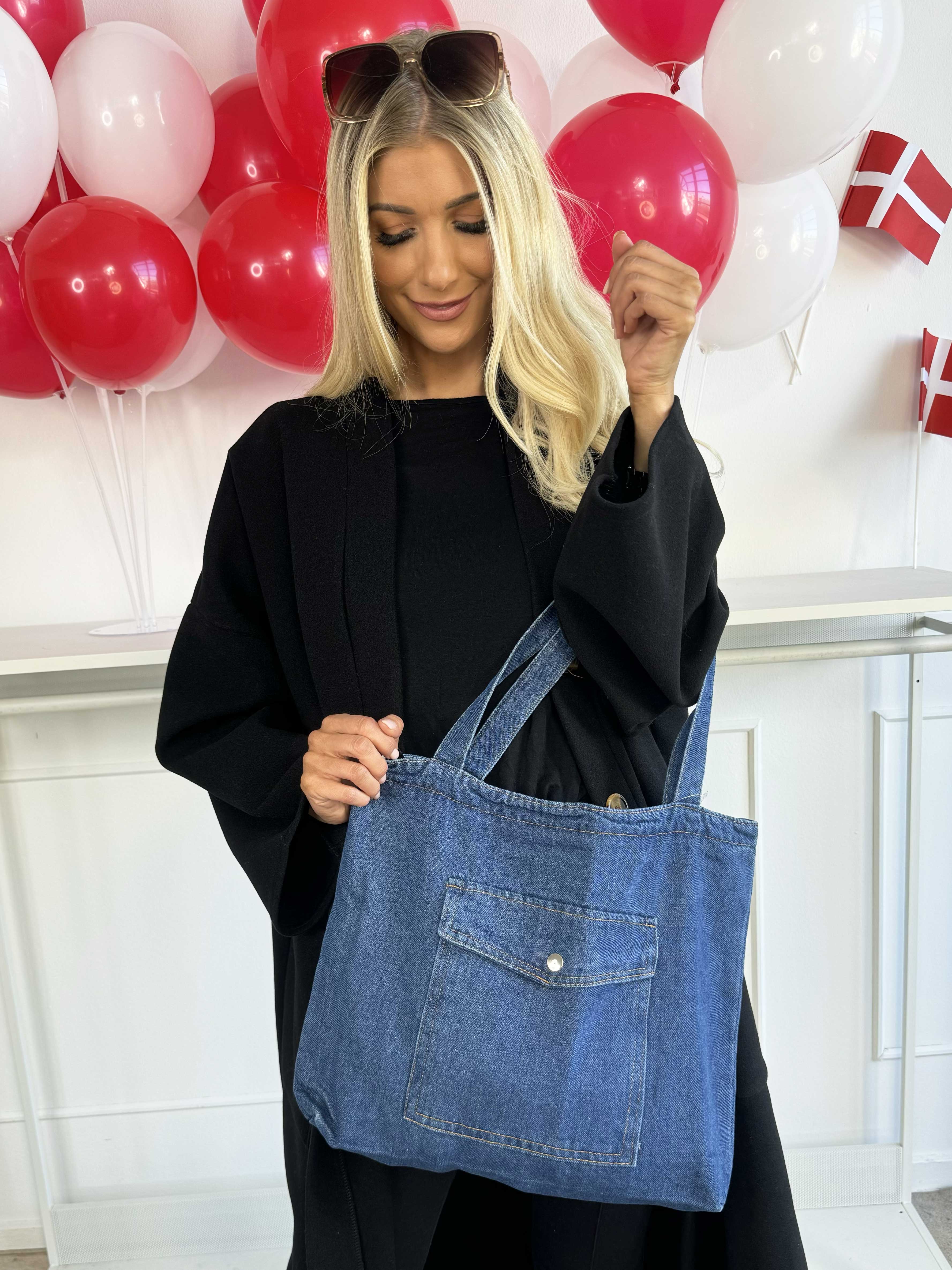 Betti - Taske i denim med stor lomme