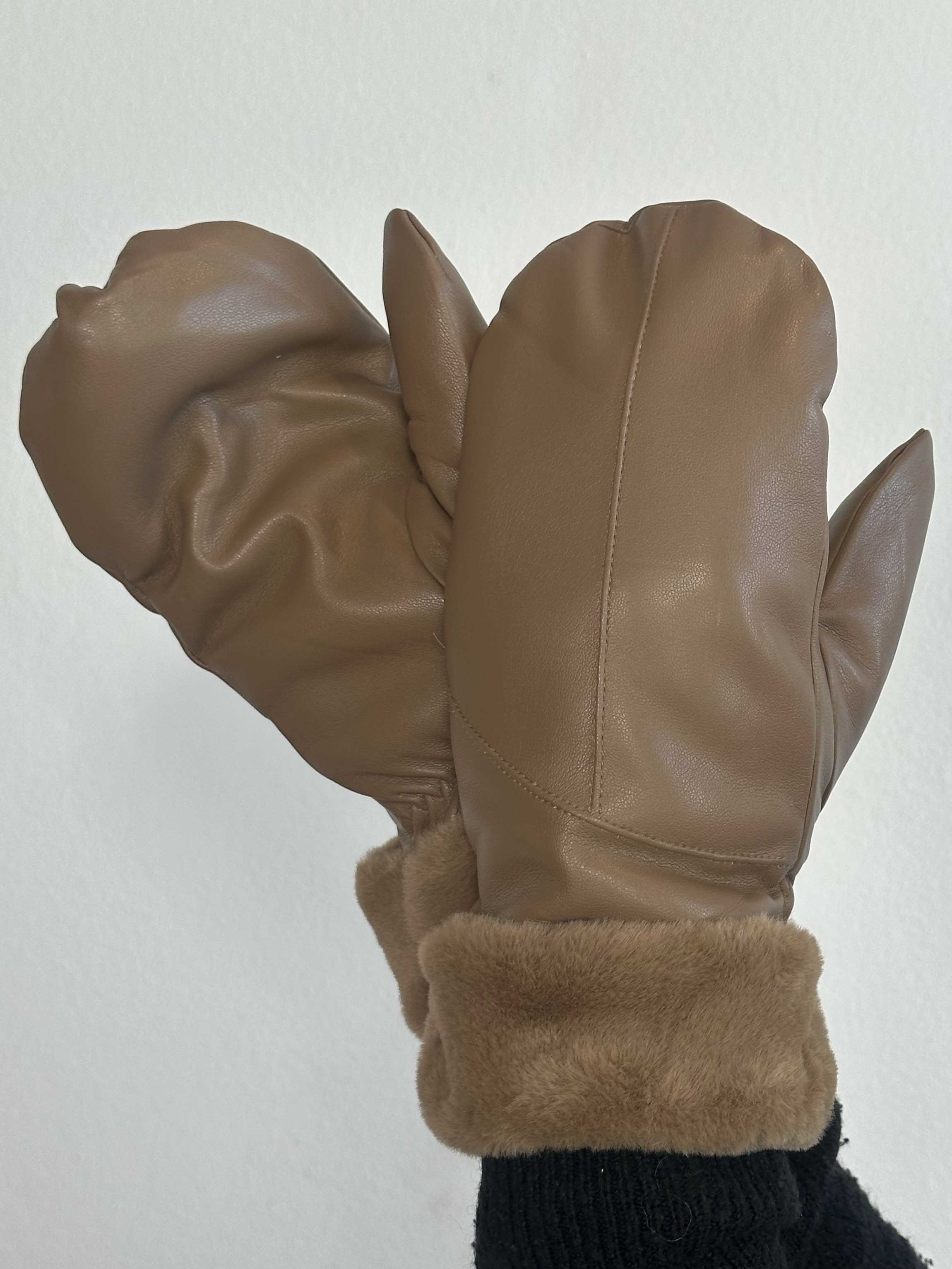 Helina - Sorte læderlook luffer med blødt foer