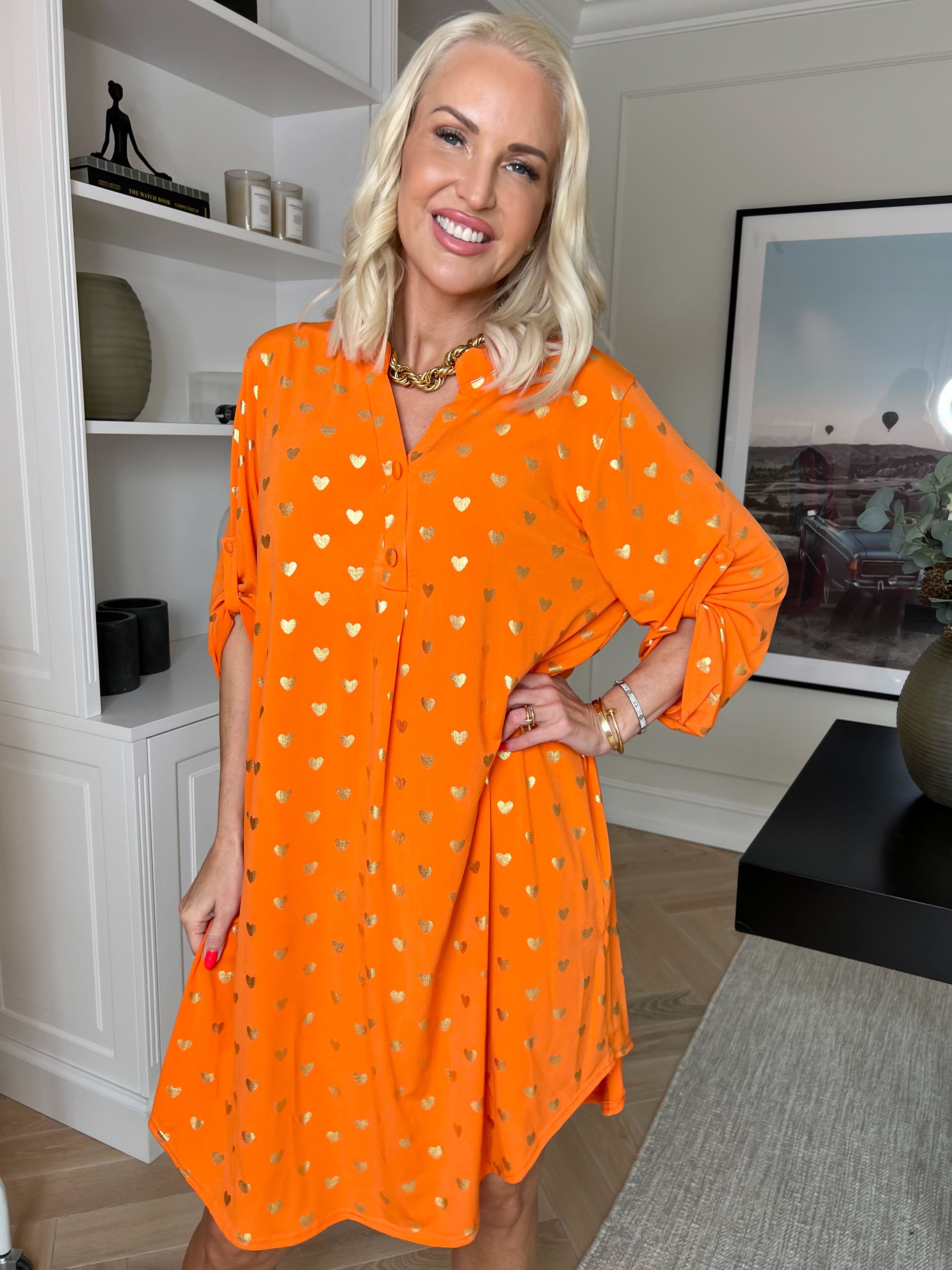 Ebba Gold Heart - Elastisk kjole med guld hjerte detaljer