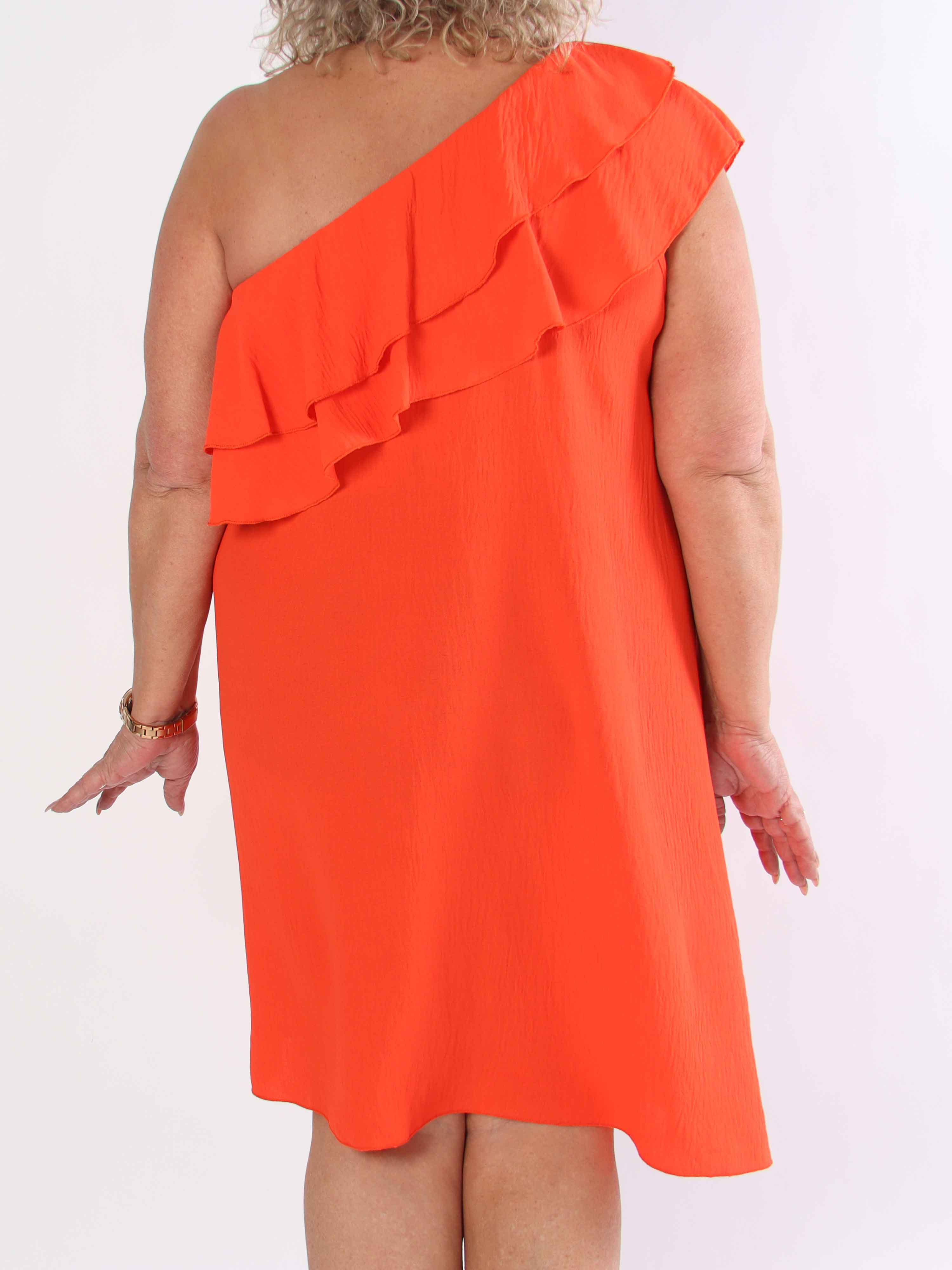 Catelyn - Sød one shoulder kjole med flæser