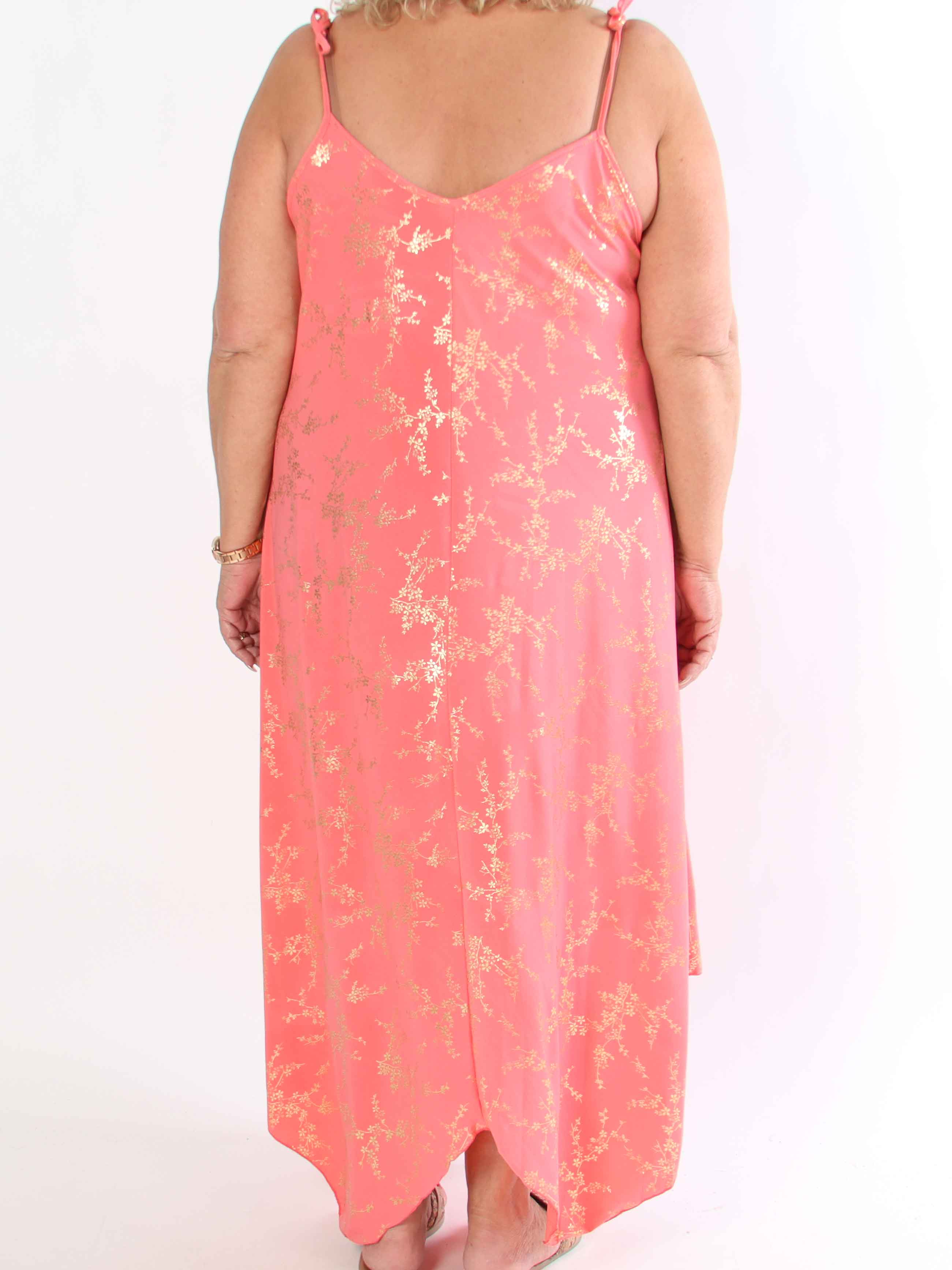 Maisie Gold - Plus size stropkjole i elastisk stof med guld print