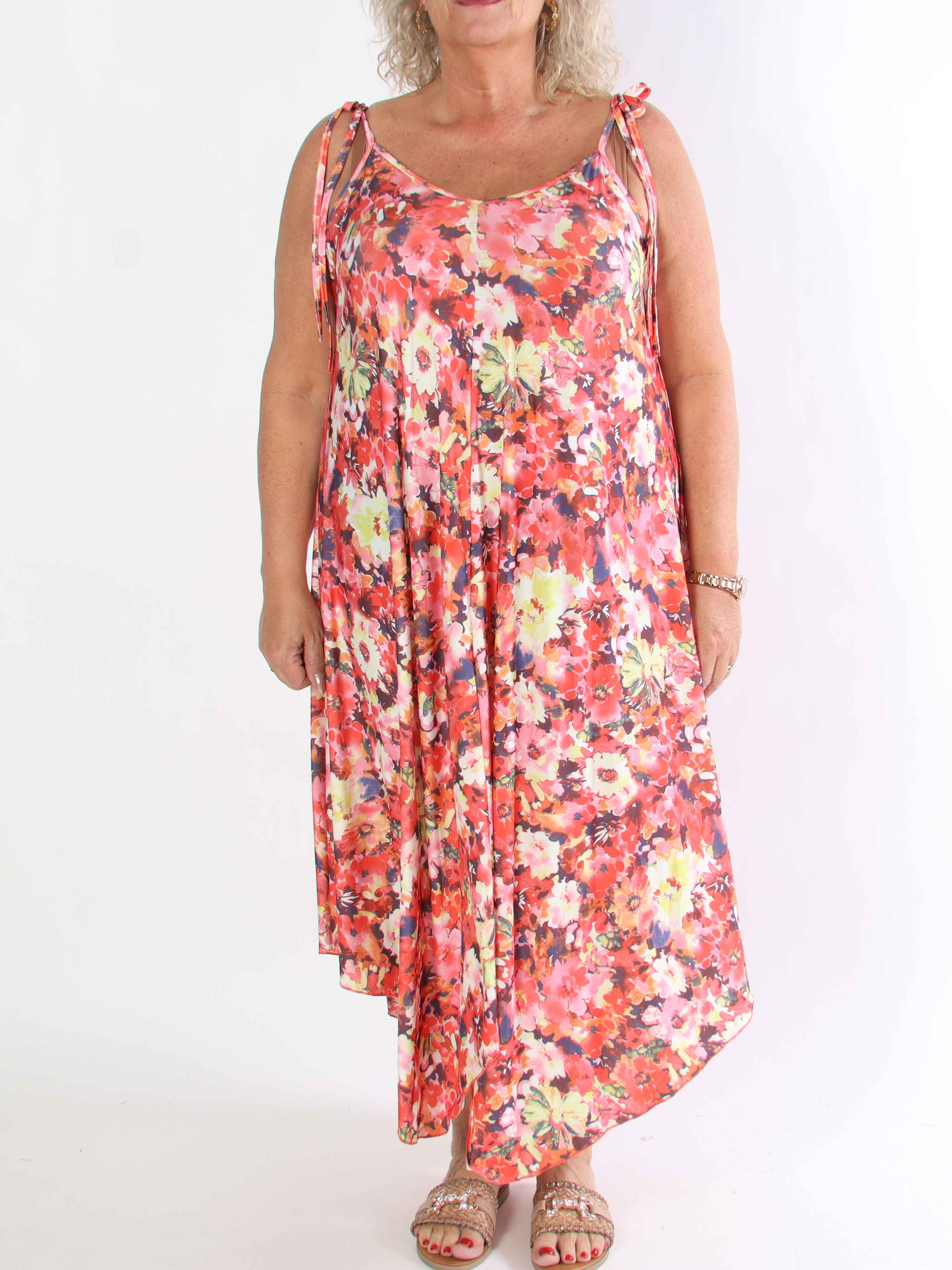 Maisie Flower - Plus size stropkjole i elastisk stof med blomsterprint