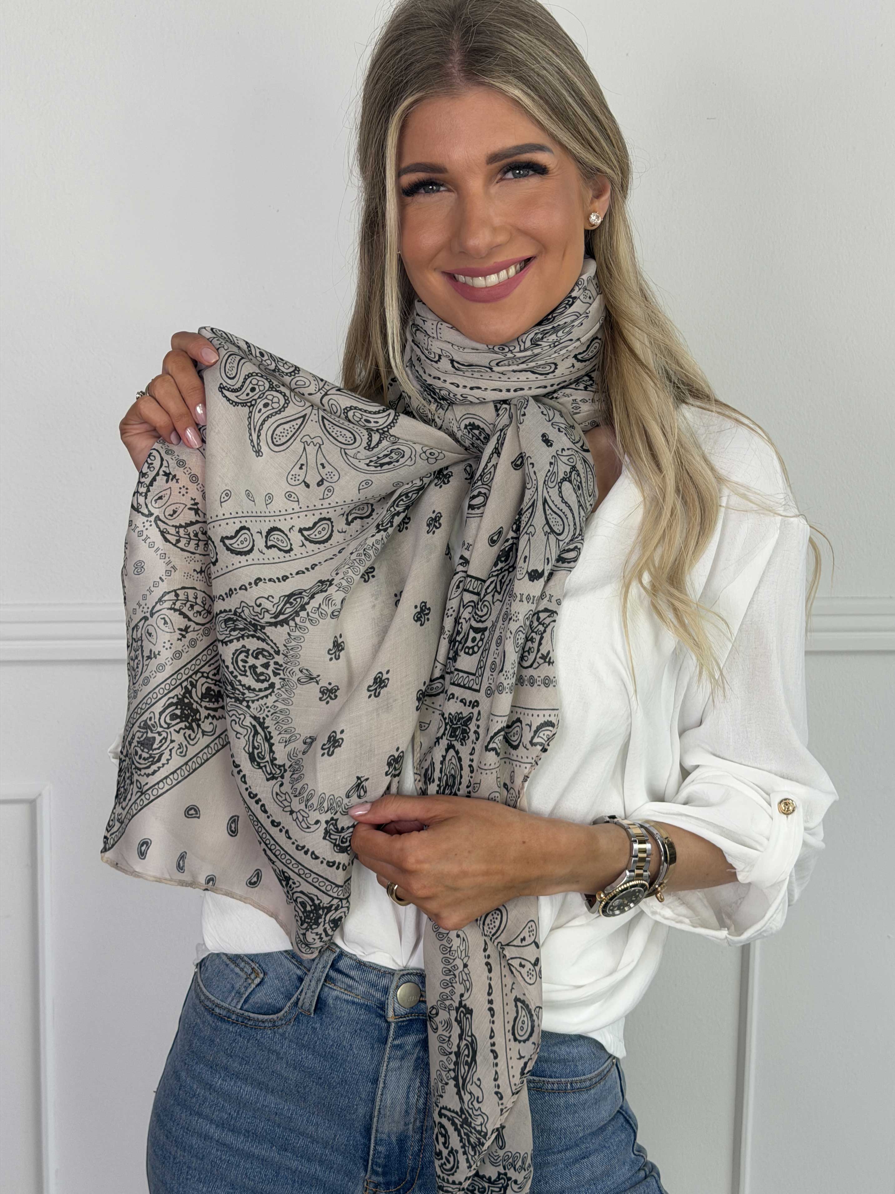 Beauty - Tørklæde i viskose med paisley mønster