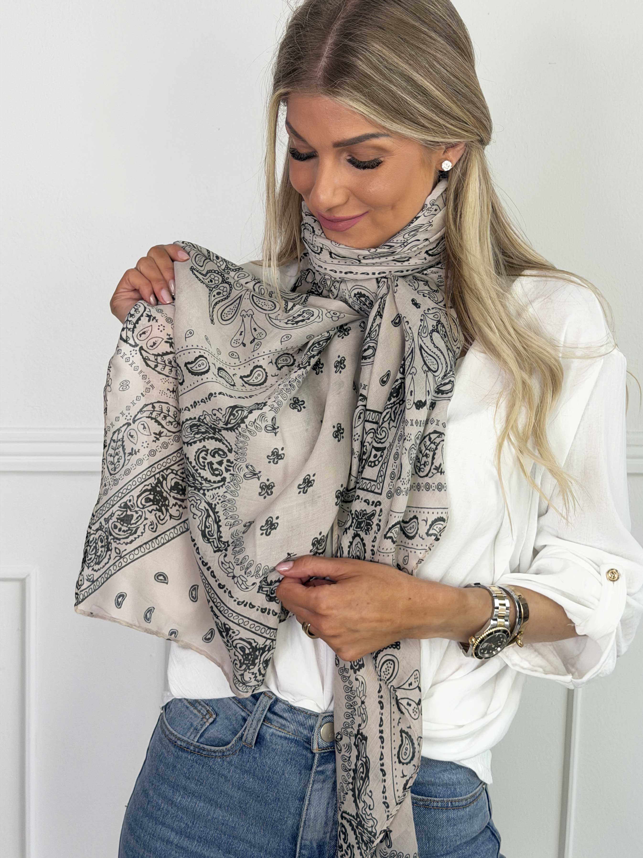 Beauty - Tørklæde i viskose med paisley mønster