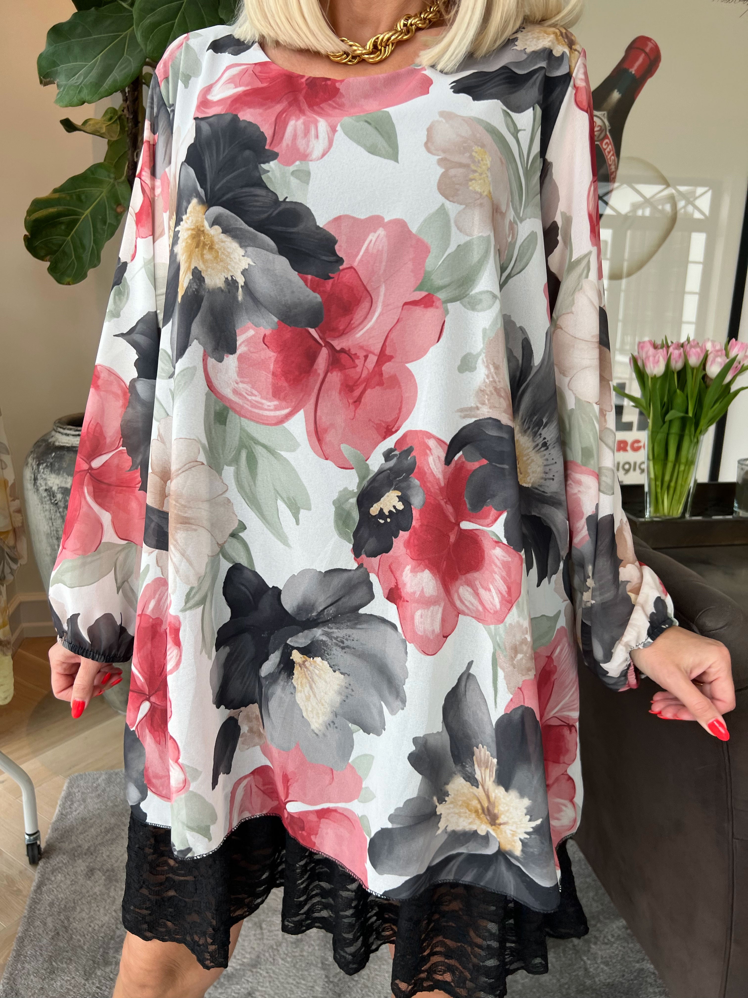 Lauren - Tunikakjole i chiffon med blomsterprint og blondekant