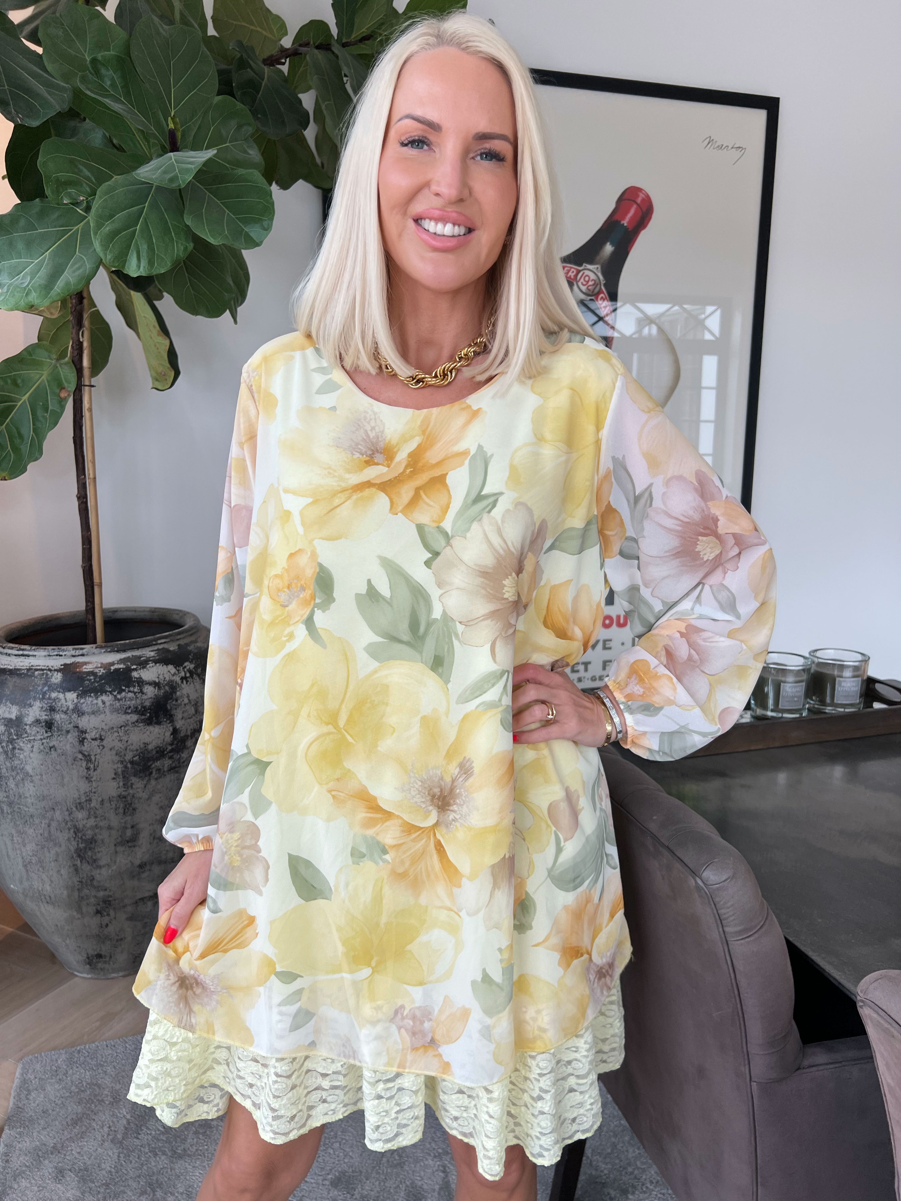 Lauren - Tunikakjole i chiffon med blomsterprint og blondekant