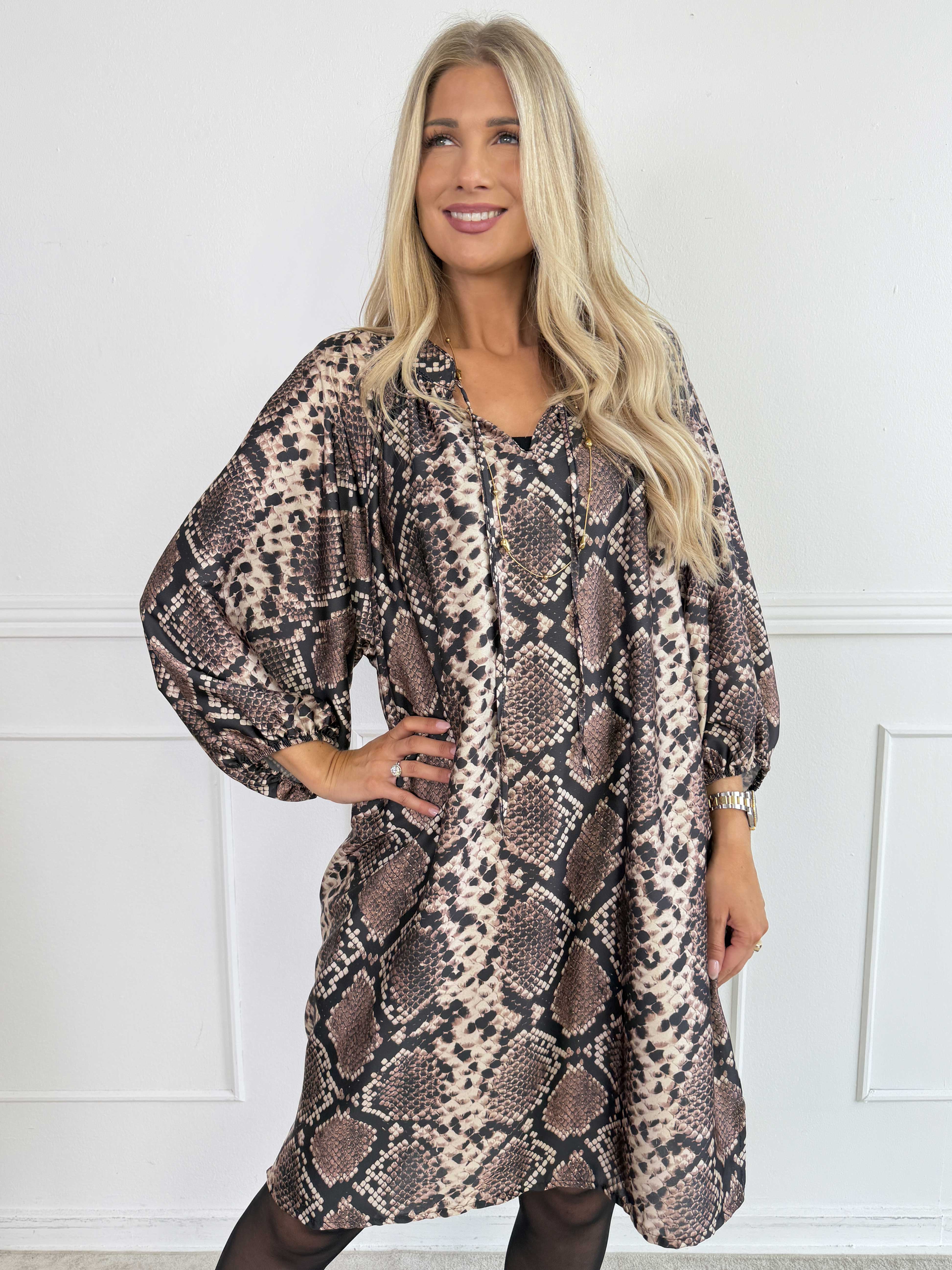 Amidala Print - Elegant plus size tunikakjole i forskelligt print