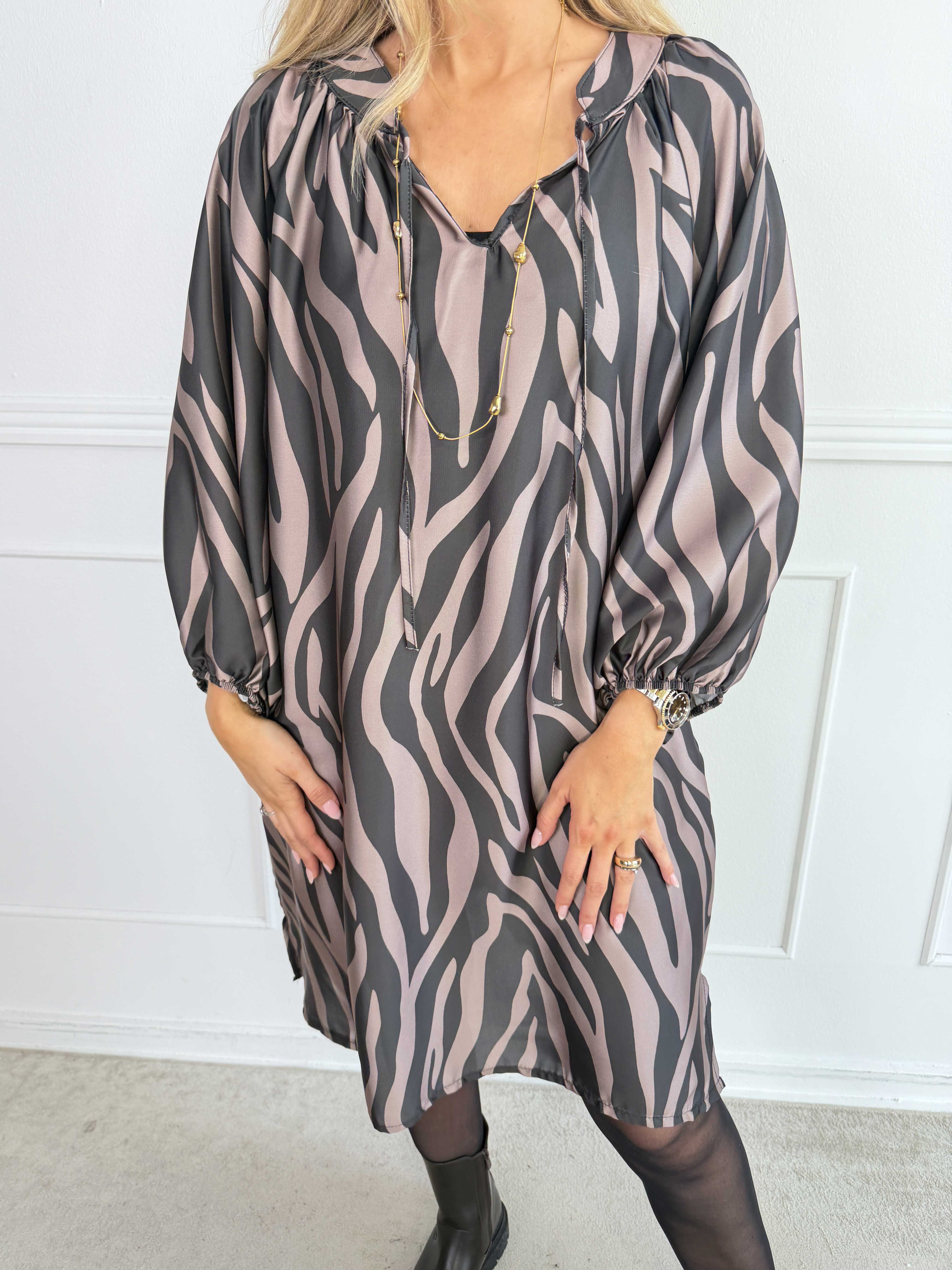 Amidala Print - Elegant plus size tunikakjole i forskelligt print