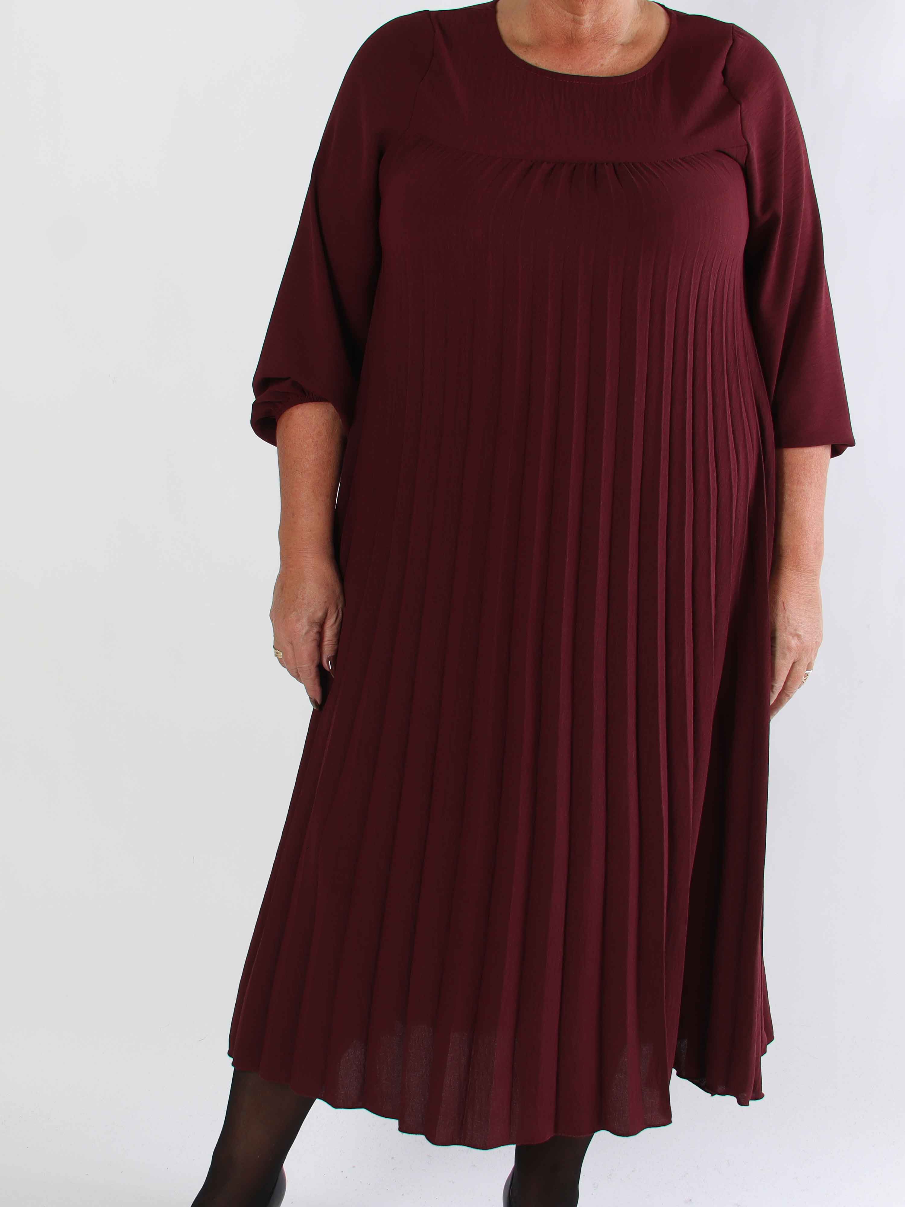 Nancy Long Sleeve - Lang plus size kjole med plisseringer og lommer