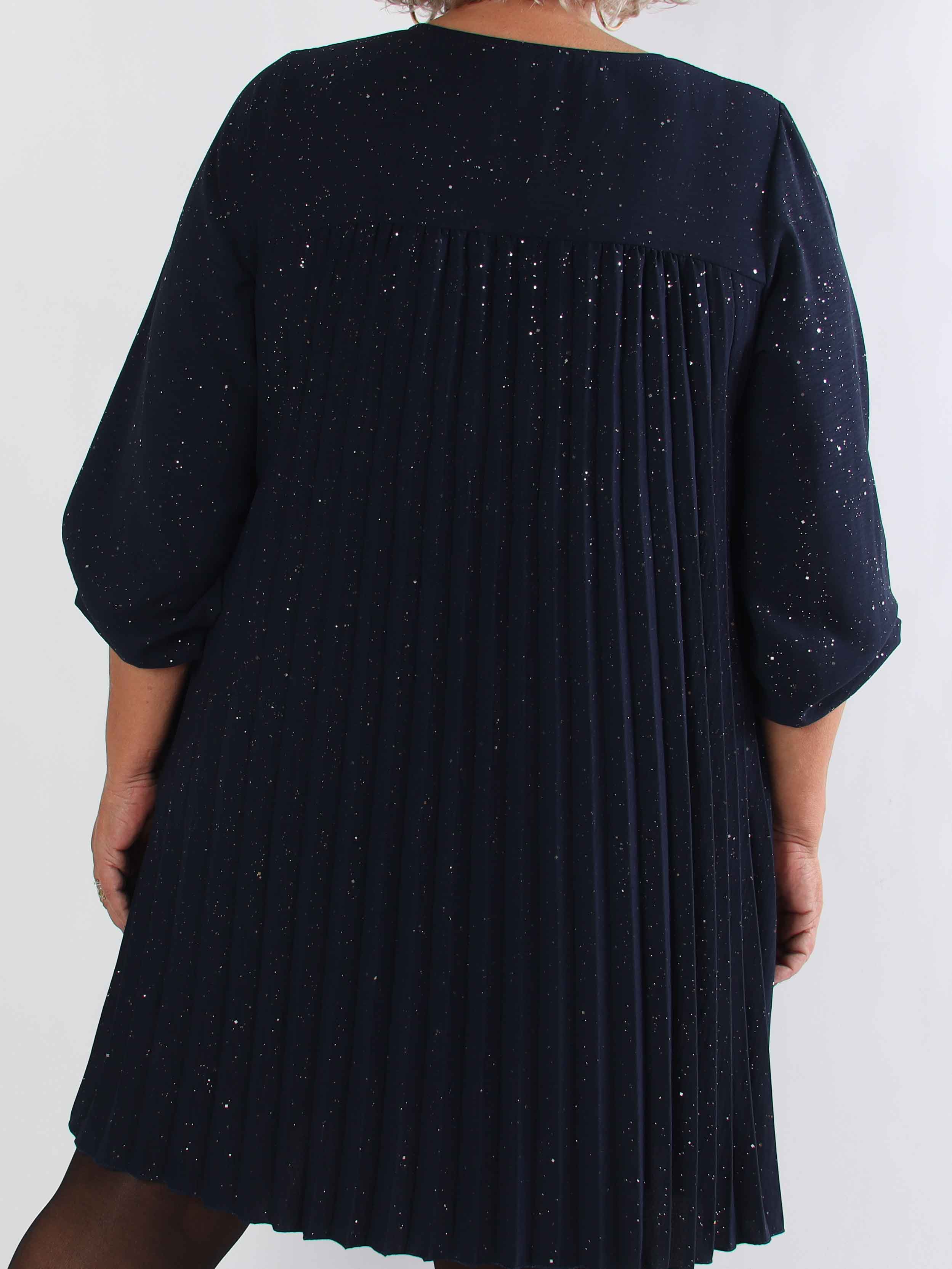 Nancy Glitter Short L/S - Plisseret plus size kjole med lommer og glimmer
