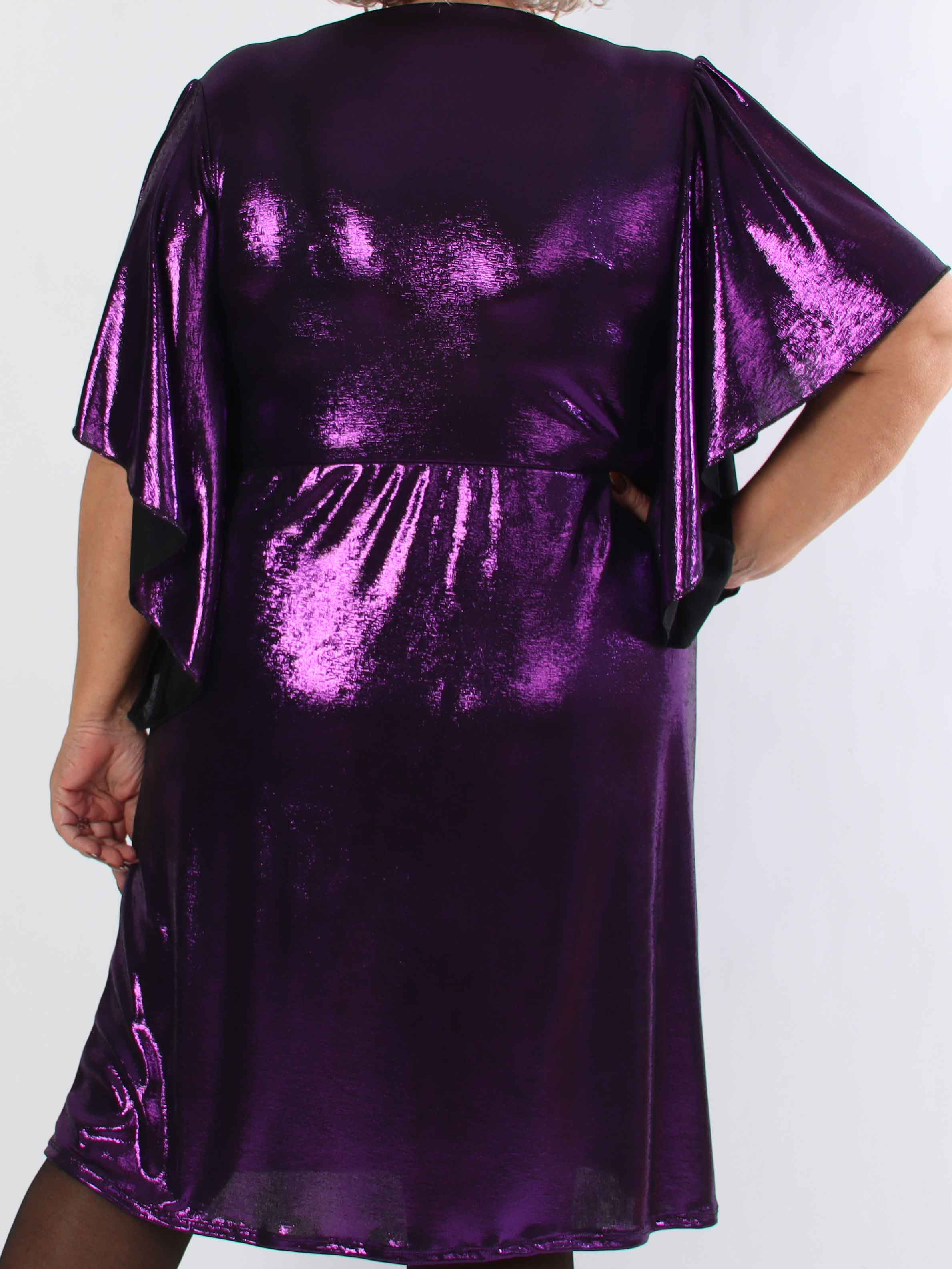 Safi - Elegant plus size kjole shiny materiale med søde ærmer