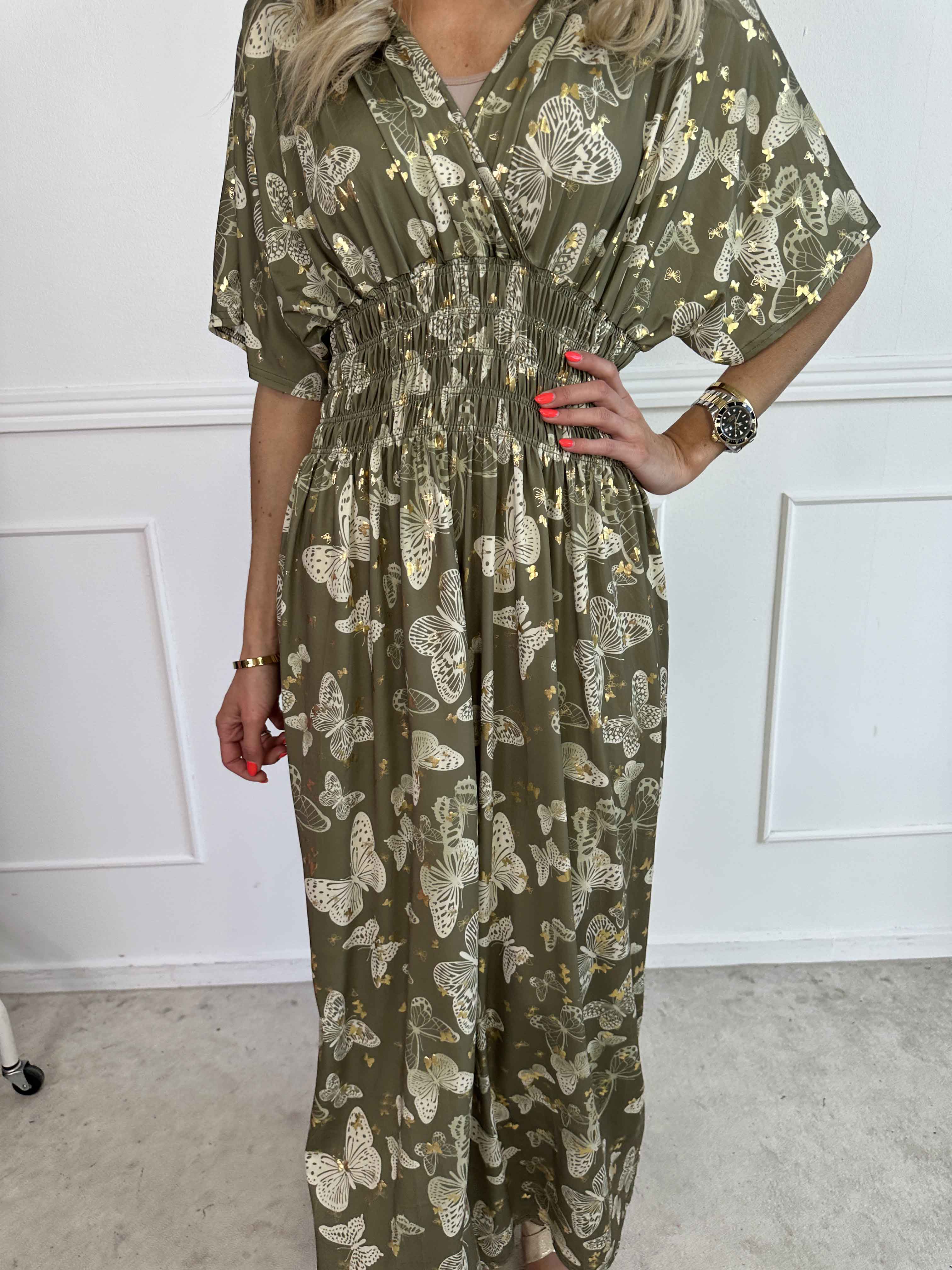 Pams Butterfly - Lang elastisk kjole med smock i livet